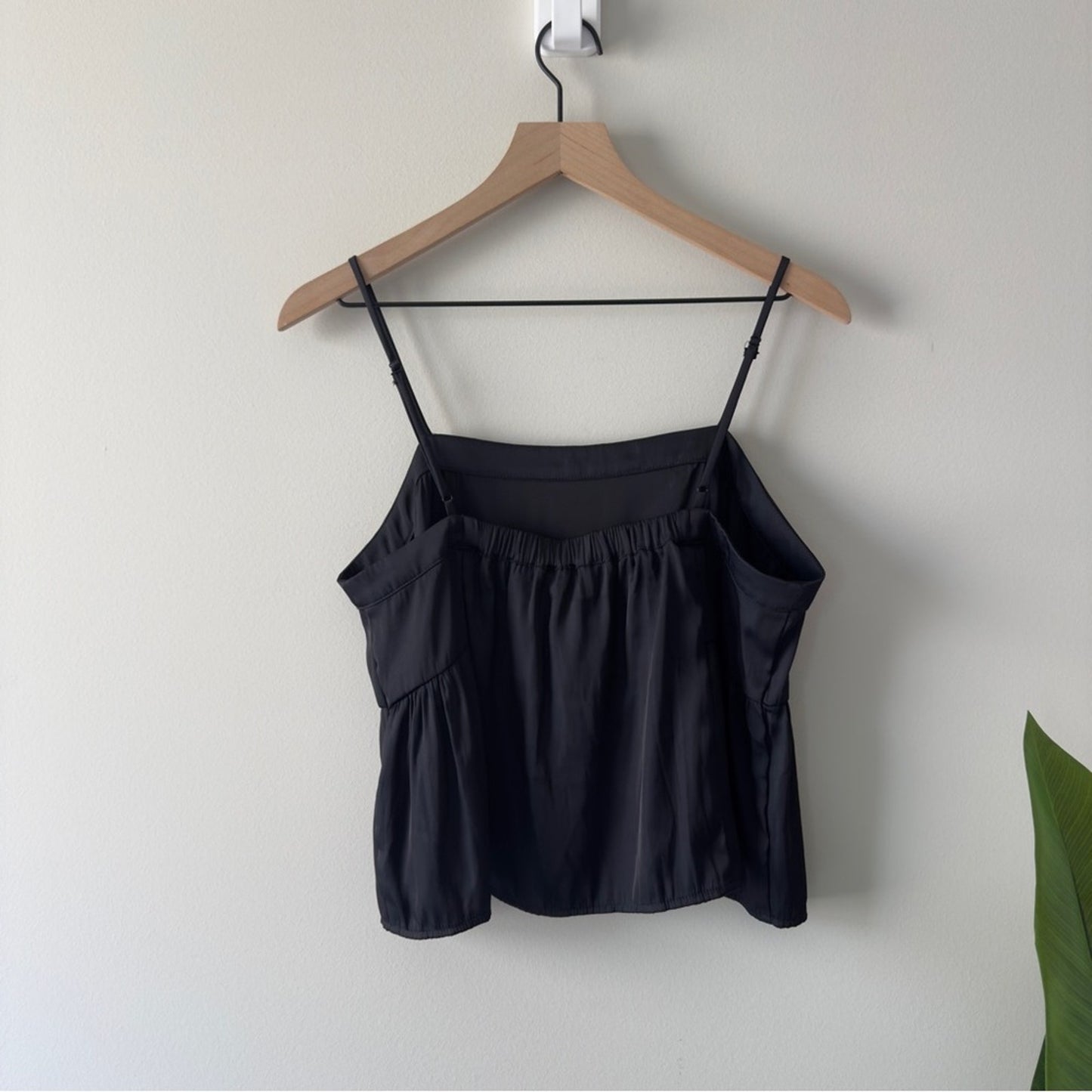Revolve House of Harlow 1960 Black Adjustable spaghetti strap Crop Top black NWT