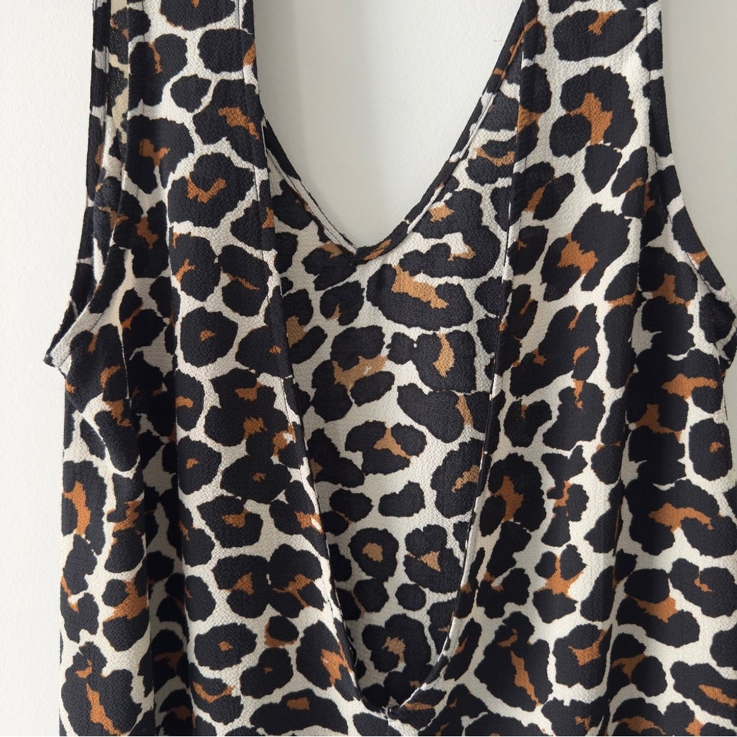 Show Me Your Mumu animal print cut out Halter neck Sheath Dress mini leopard EUC