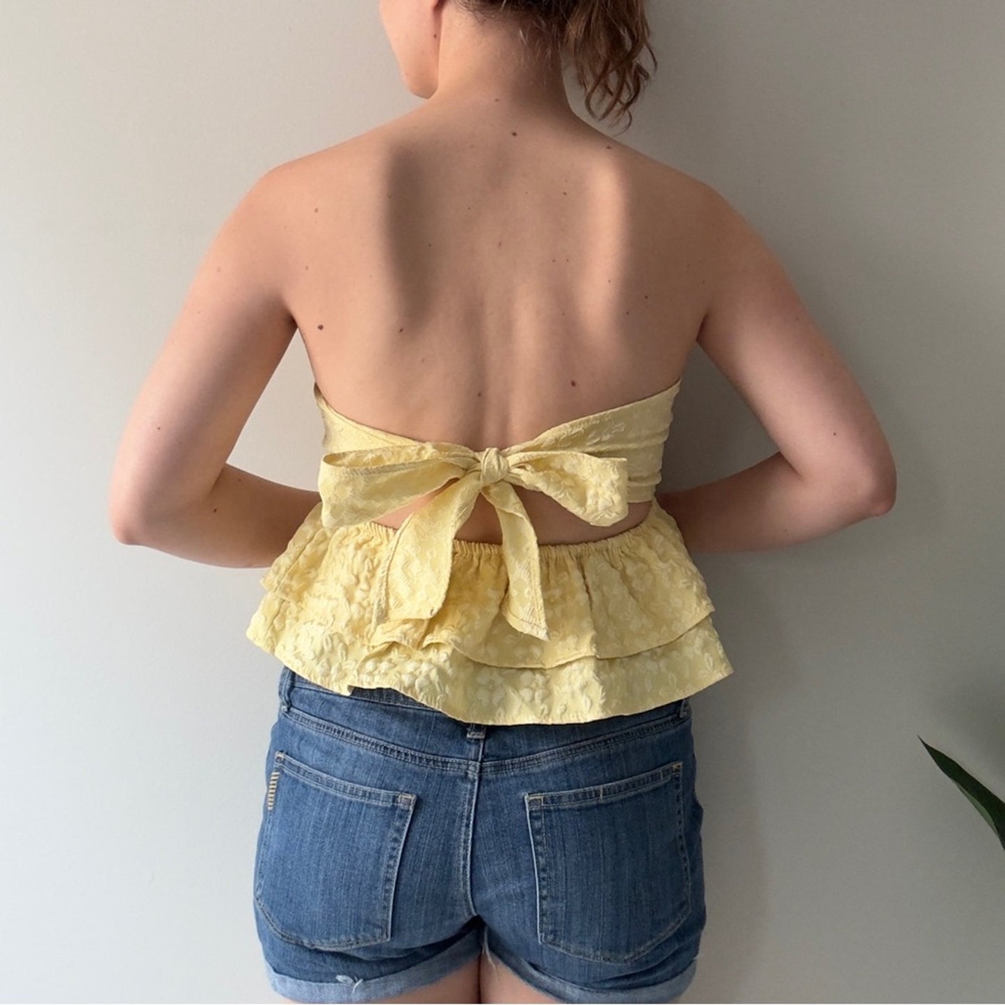 Shein Strapless Floral Jacquard Top Ruffle Peplum Tie Bow Back Butter Yellow EUC