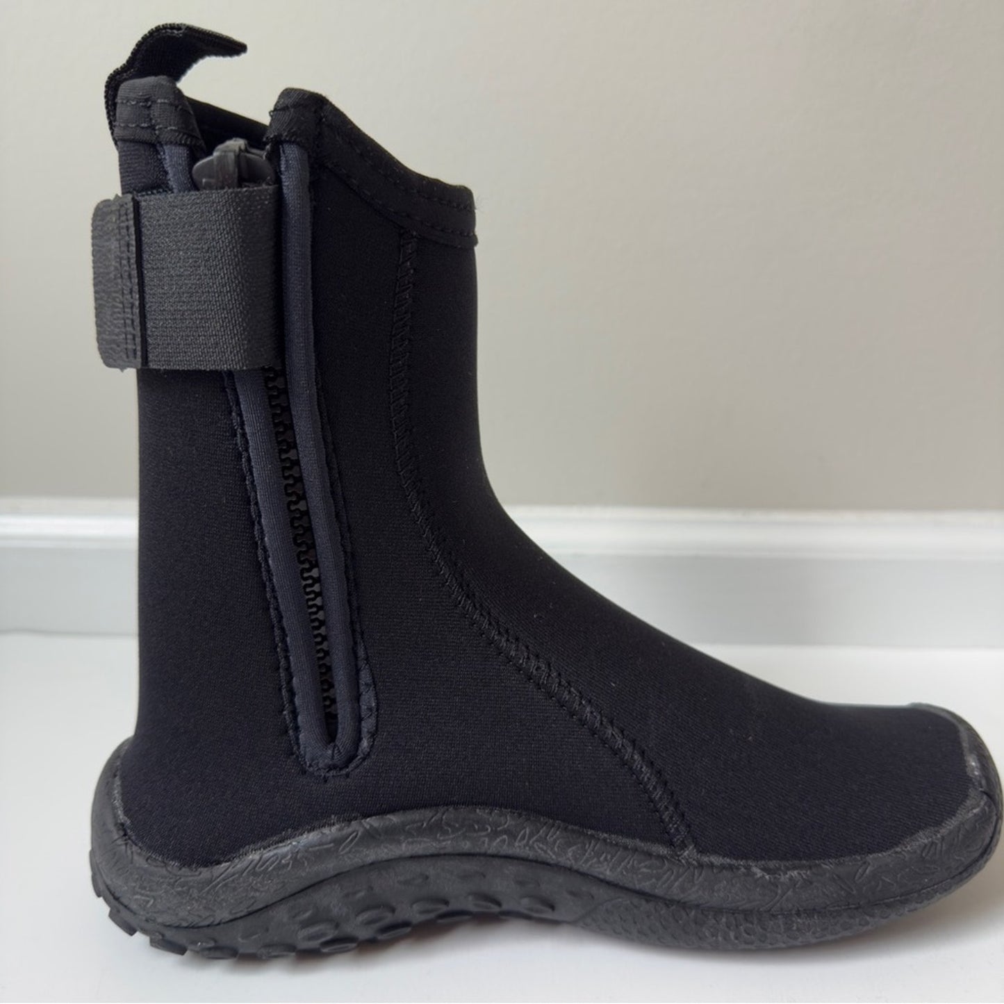 Sea-Doo Neoprene Water Boots Black Unisex Men’s 6 / Women’s 8 Jet Ski Ocean NIB