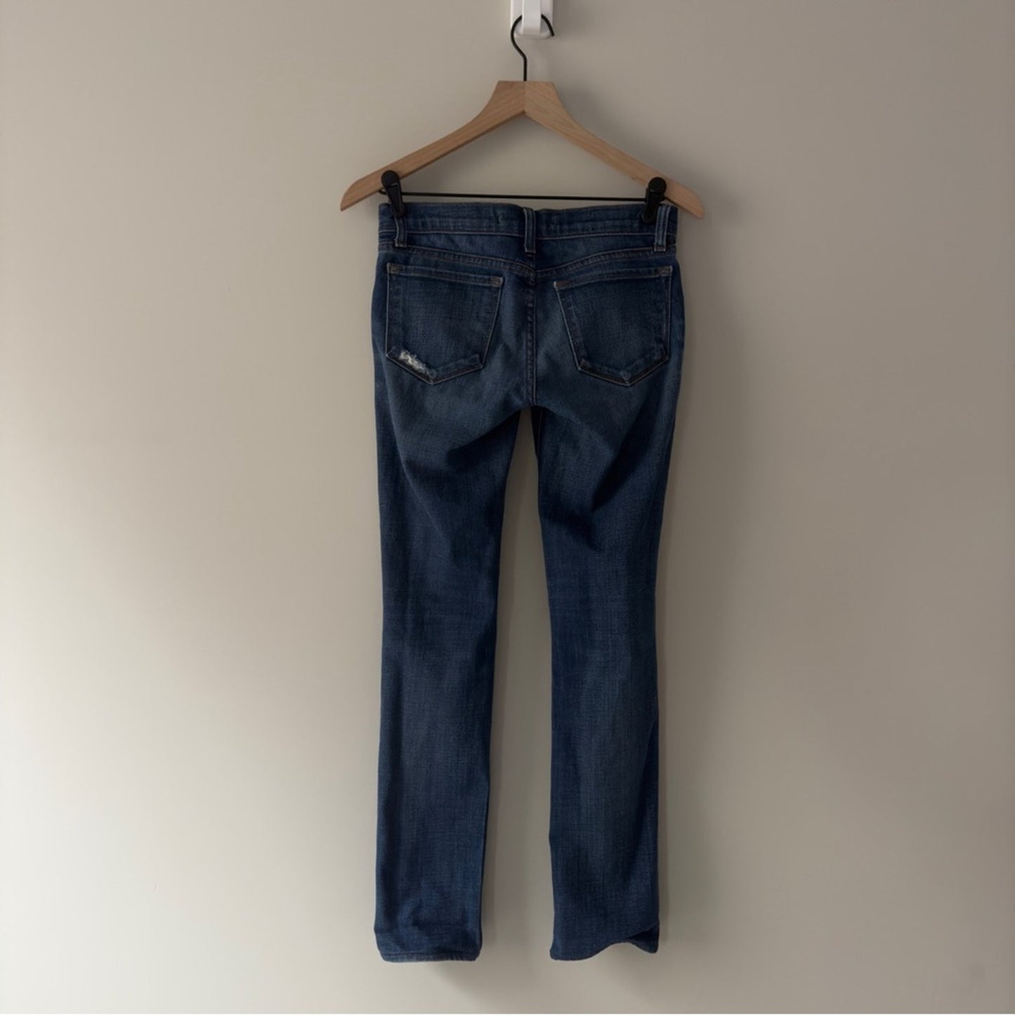 J Brand Pencil Leg Blue Jeans pockets zip button low rise distressed belt loops