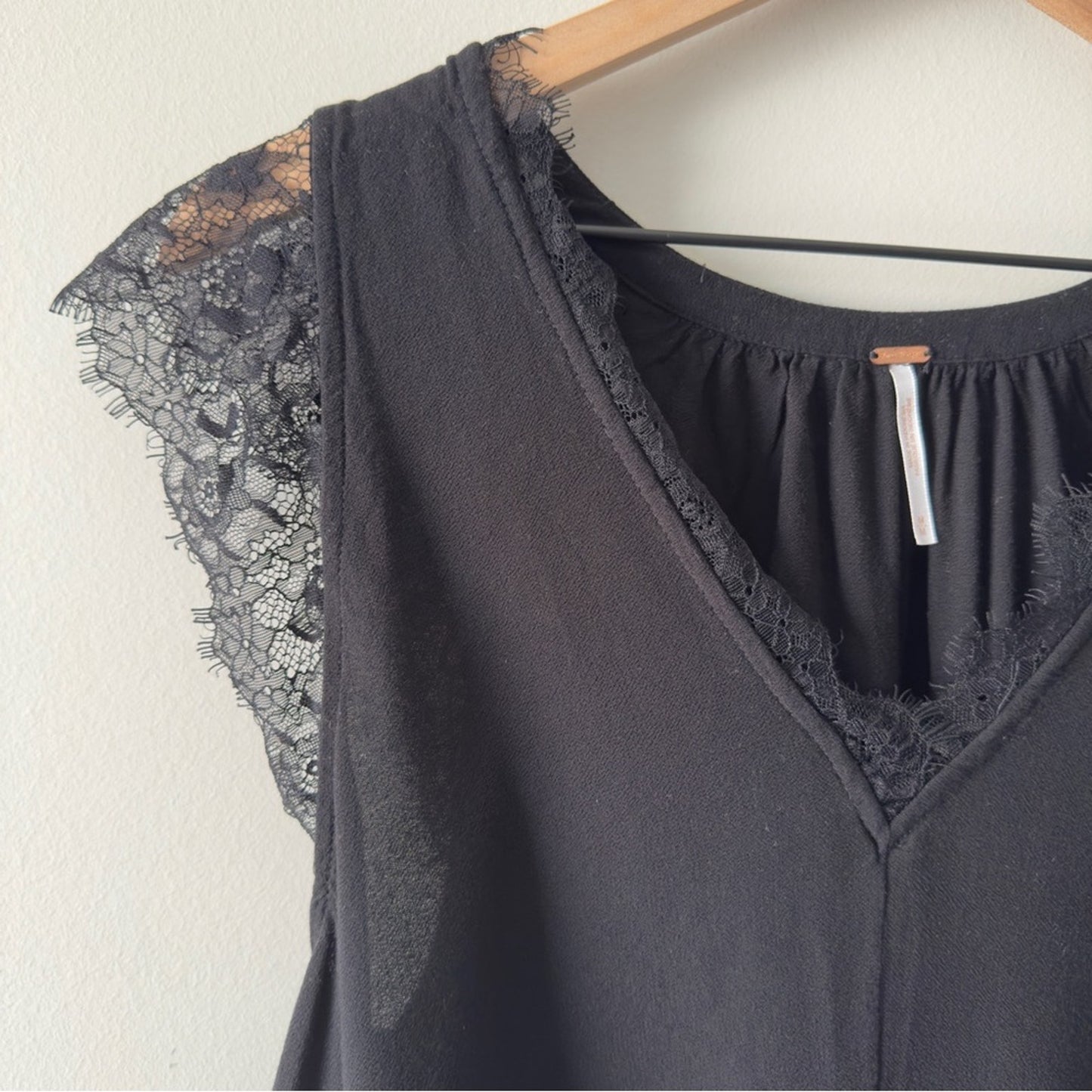 Free People Lovin’ On You Black Lace cap Sleeve Blouse v-neck solid cute minimal