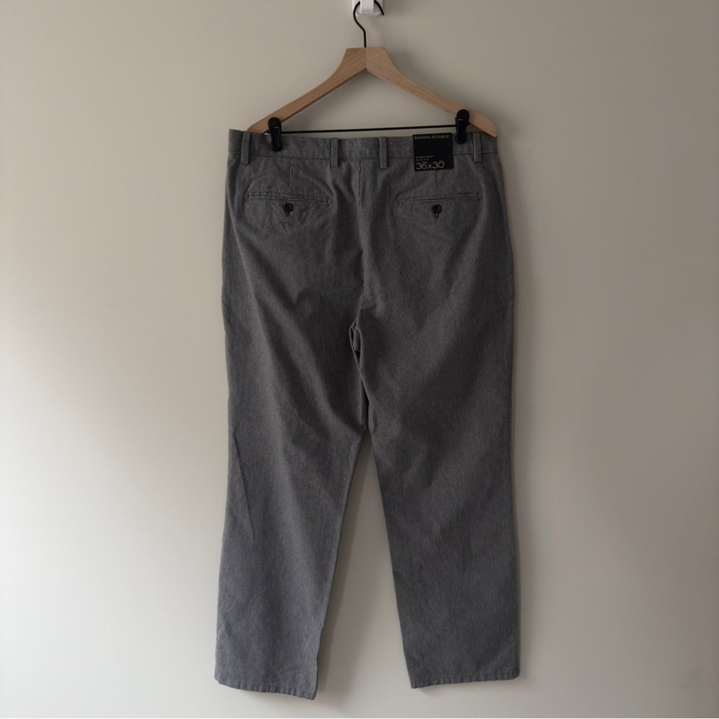 Banana Republic Aiden Pant Slim Fit Men's Gray Pants white pinstripe zip button