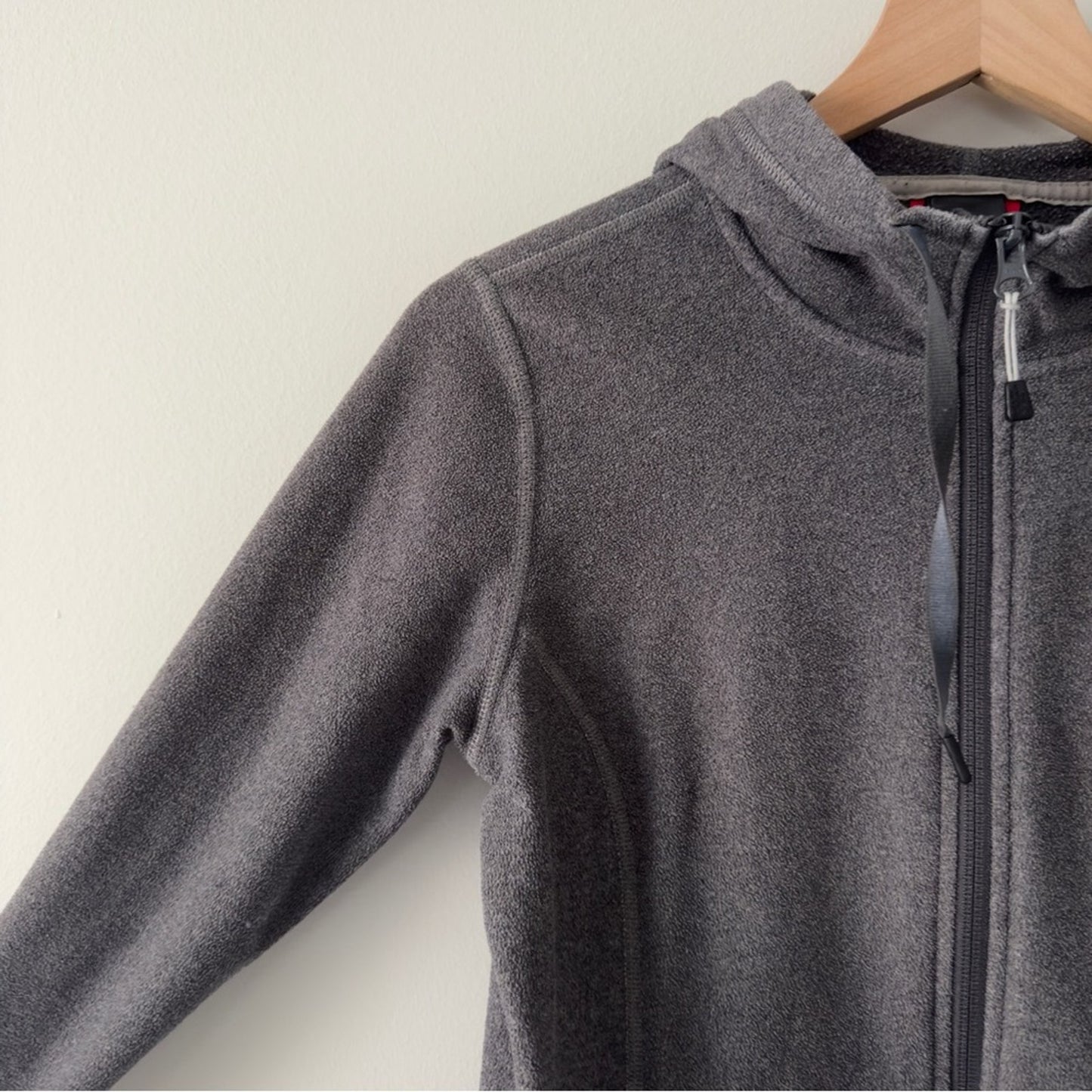 The North Face Gray Fleece Hoodie Jacket Full Zip Long Sleeve Pockets Drawstring