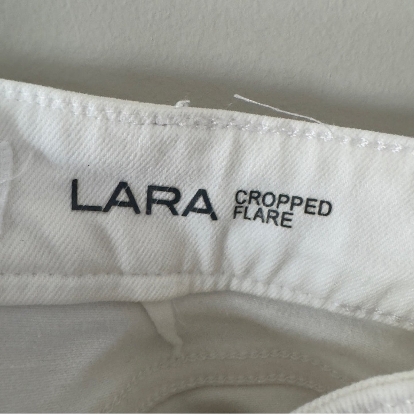 DL1961 Smart Denim Lara Cropped Flare Jeans in Porcelain White Women's raw hem