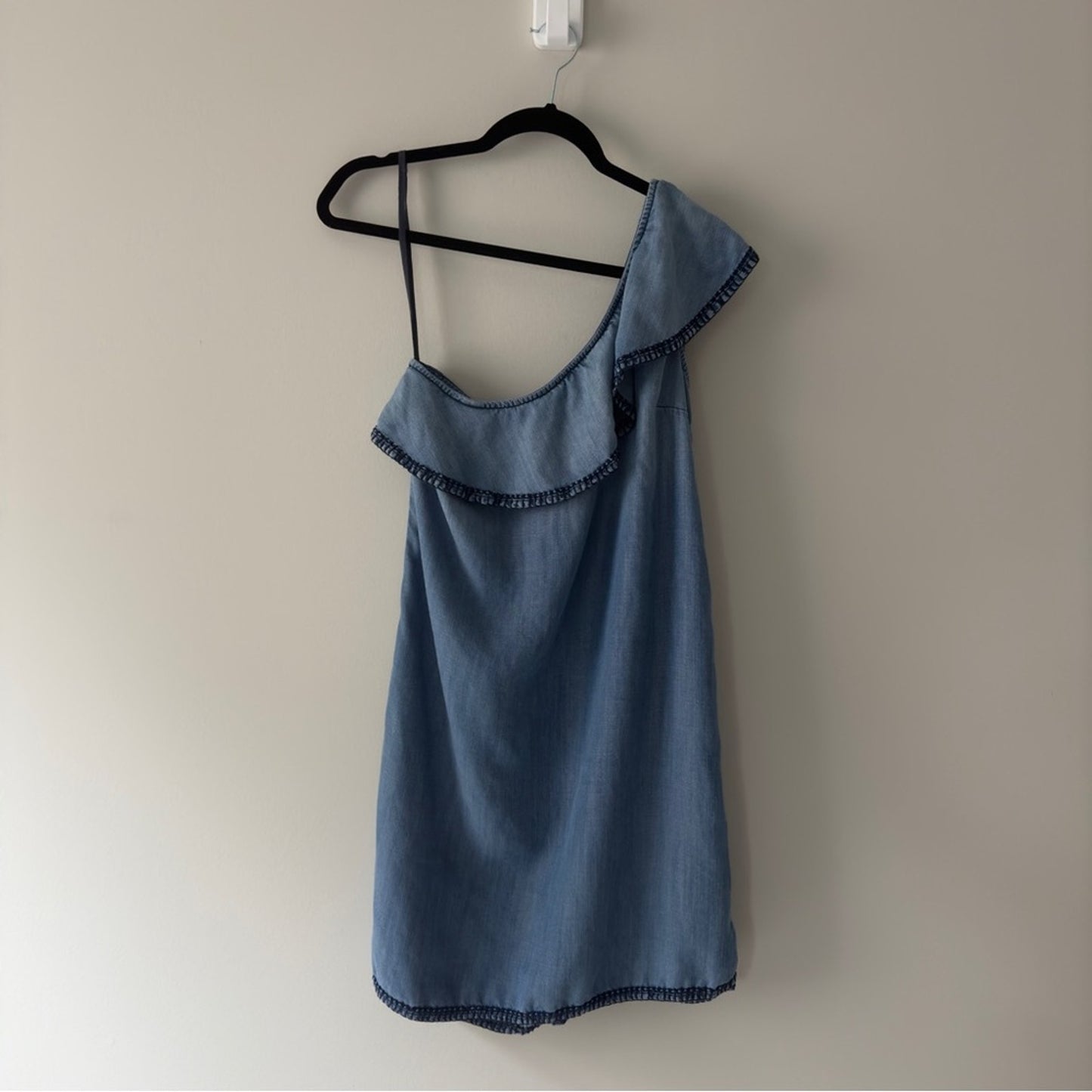 Anthropologie Cloth & Stone Chambray Mini Dress One Shoulder Ruffle embroidered
