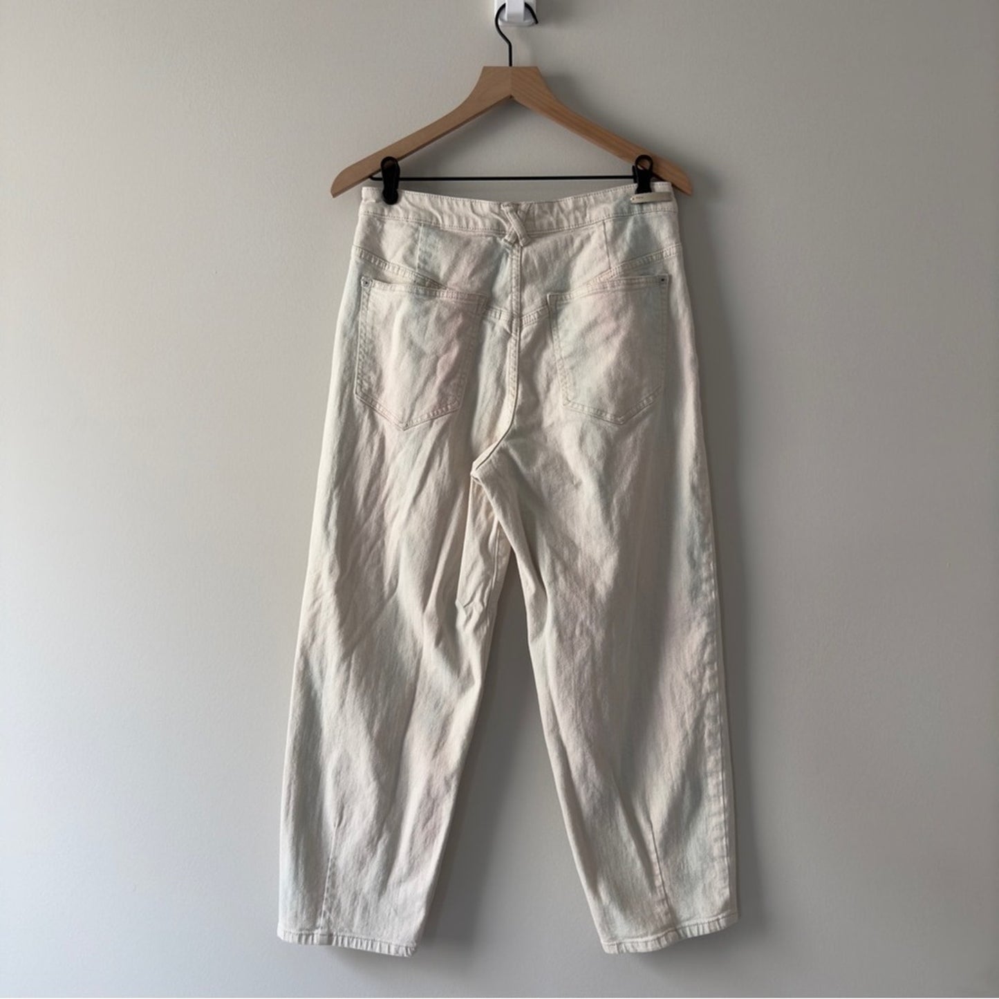 Pilcro and the Letterpress Anthropologie faded tie dye jeans mom baggy pleated