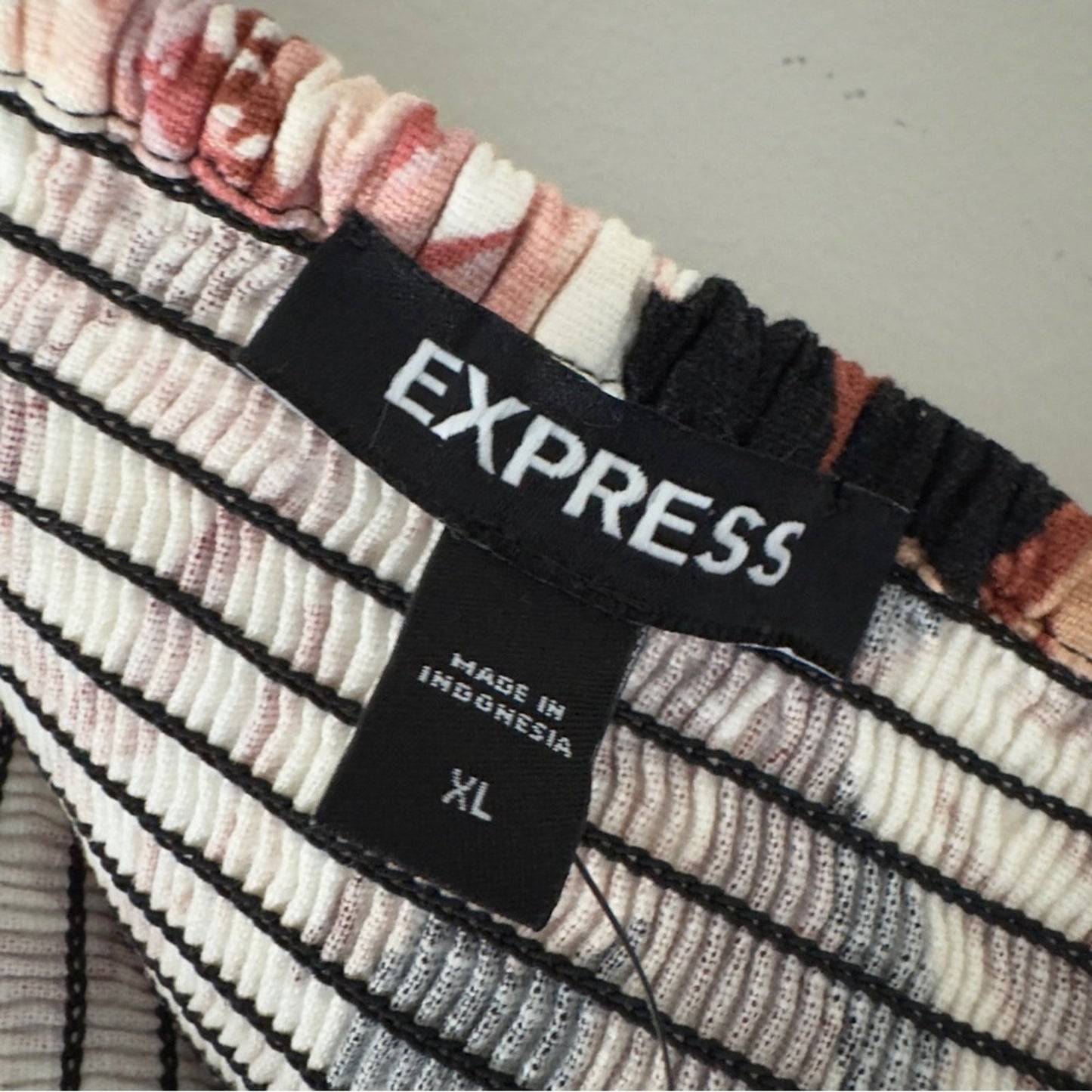 Express Floral Puff Sleeve Ruched pleated Crop top V-neck linen blend stretch XL
