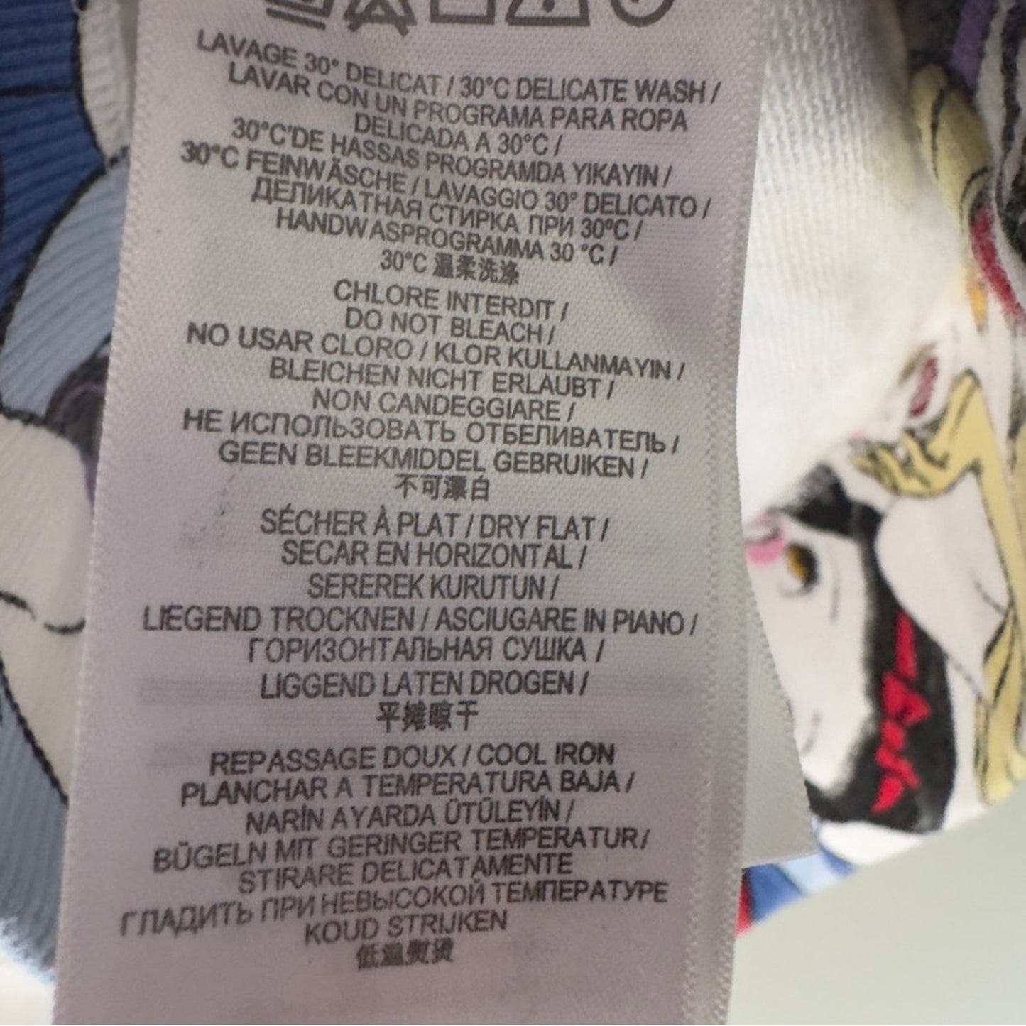 Disney ElevenParis “Who Runs the World” Colorful Princess Character Sweatshirt M