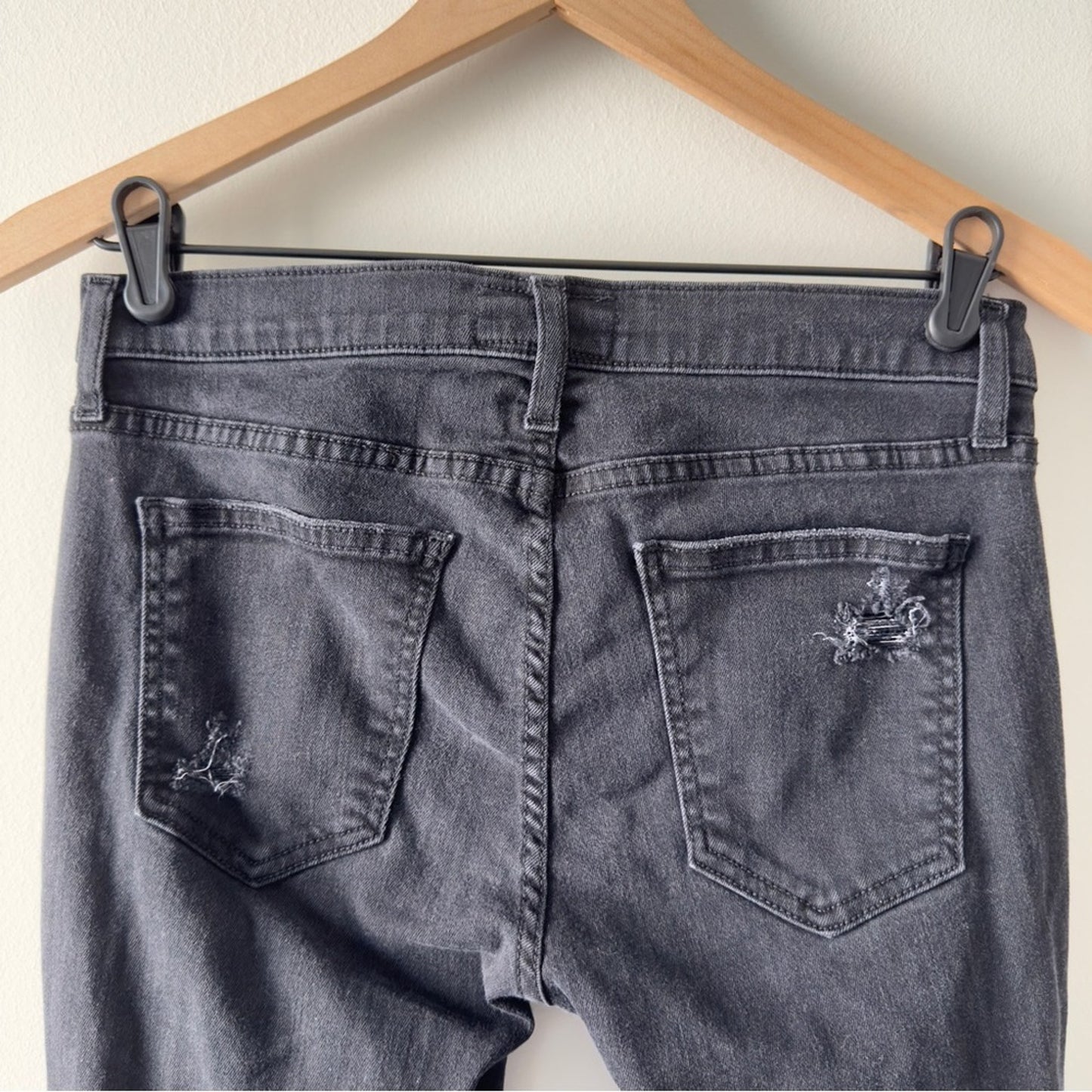 Current/Elliott The Stiletto Jeans in Jet Black Destroy Skinny Distressed crop