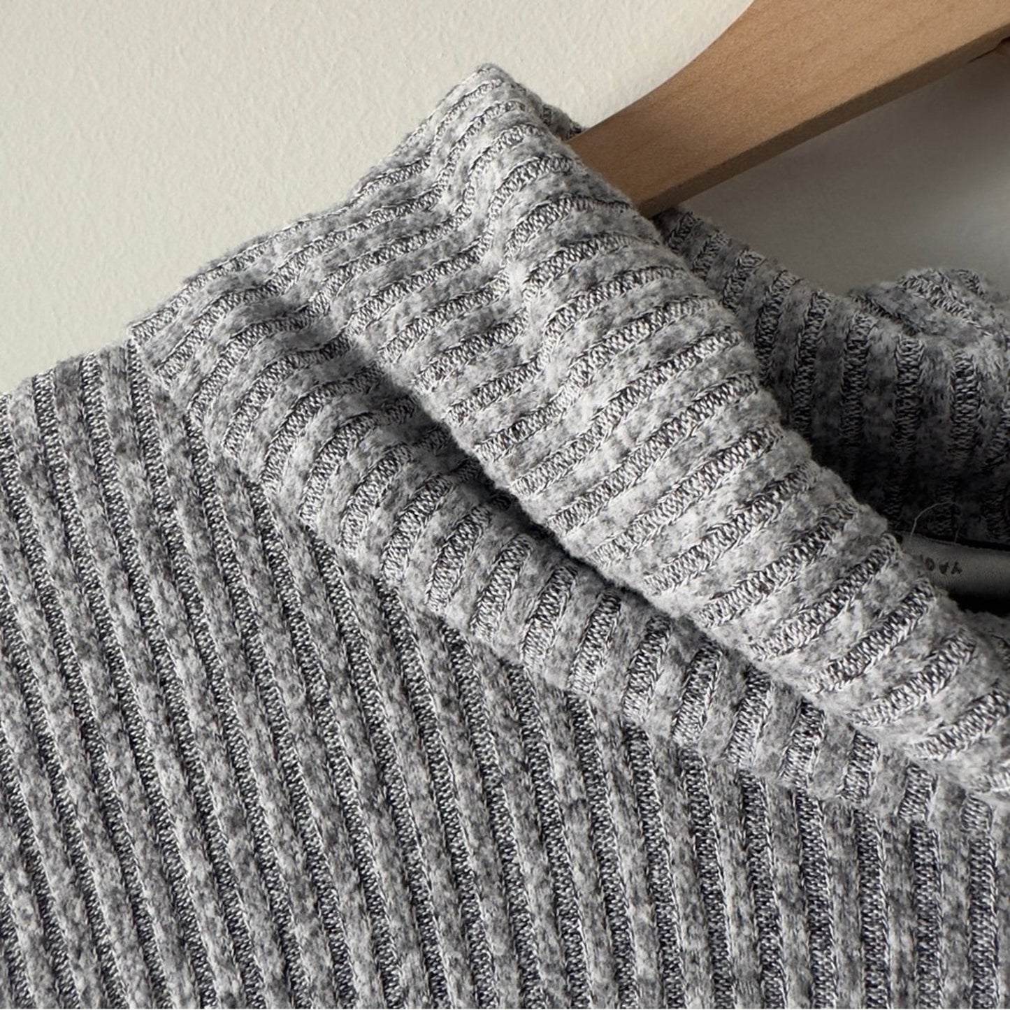 Anthropologie Saturday Sunday Oversized Gray Turtleneck Sweater Asymmetrical Hem