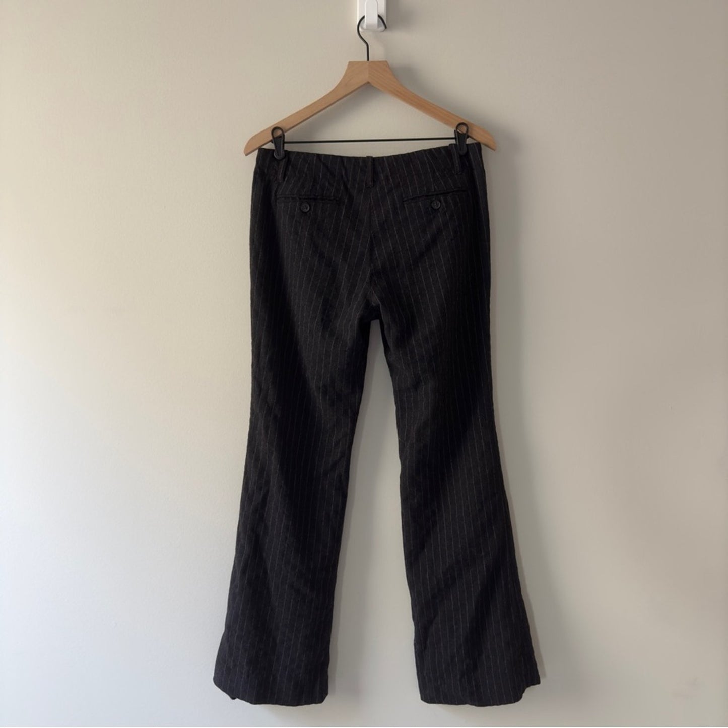 Theory Wool Pinstripe Pants Business Casual Pockets Belt loops zip hook and eye