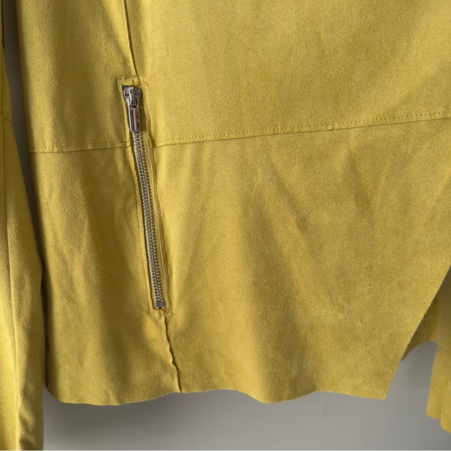 Bagatelle Faux Suede Yellow Open Front Jacket Long Sleeve Front Zipper Pockets M