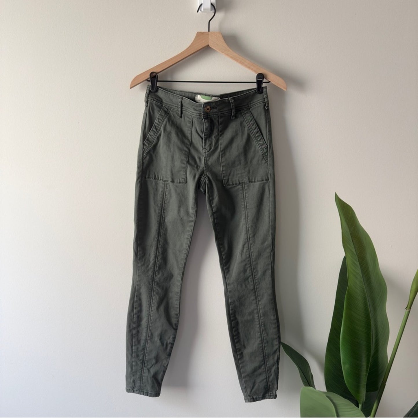 Anthropologie Olive Green Cargo Pants Skinny Cotton Stretch Casual Pockets Zip