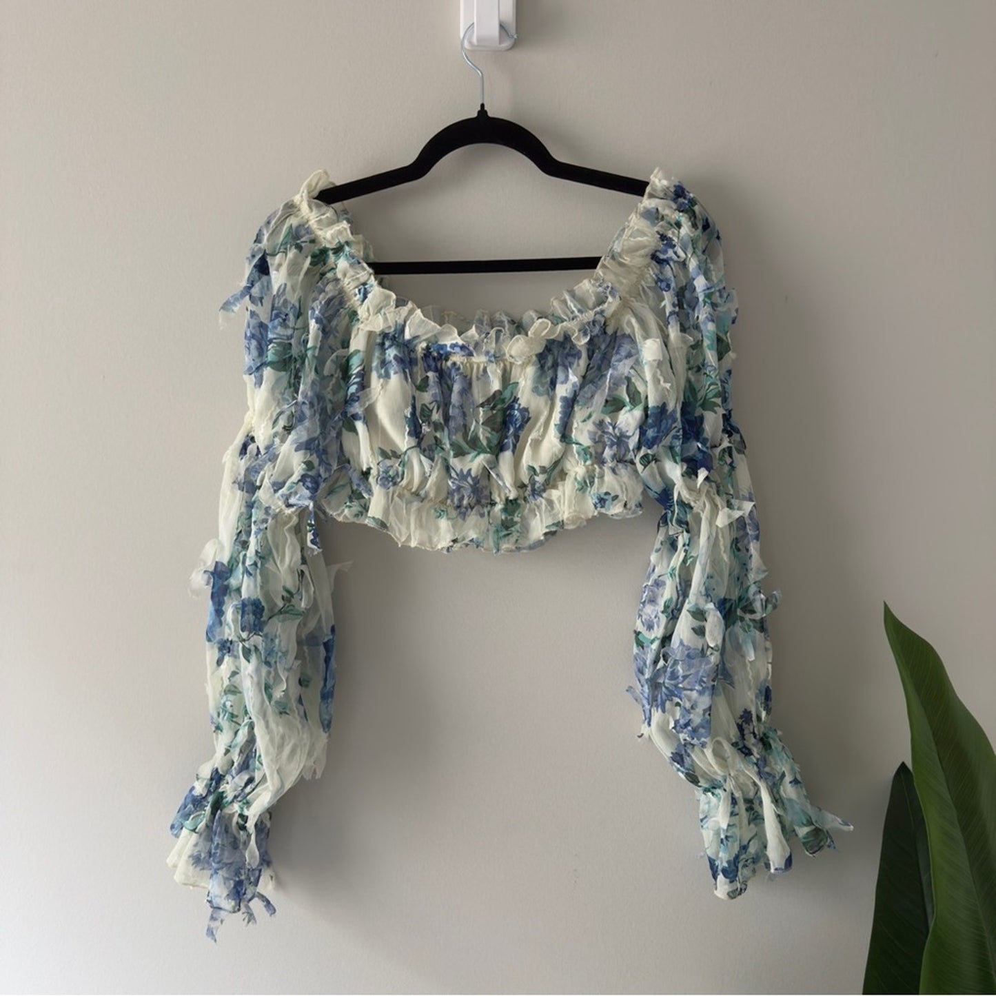 Shein Floral Off-Shoulder Ruffle Top Long Sleeve Cropped Crop Frilly Spring EUC