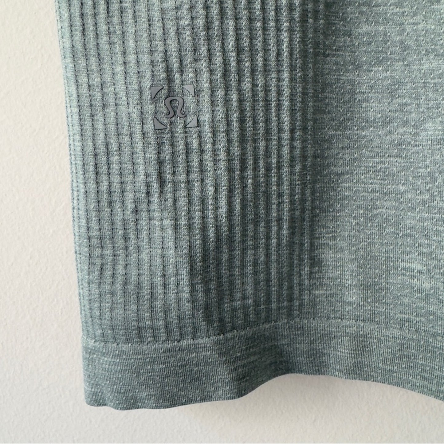 Lululemon Metal Vent Tech Short Sleeve Shirt Athletic Activewear Active Running