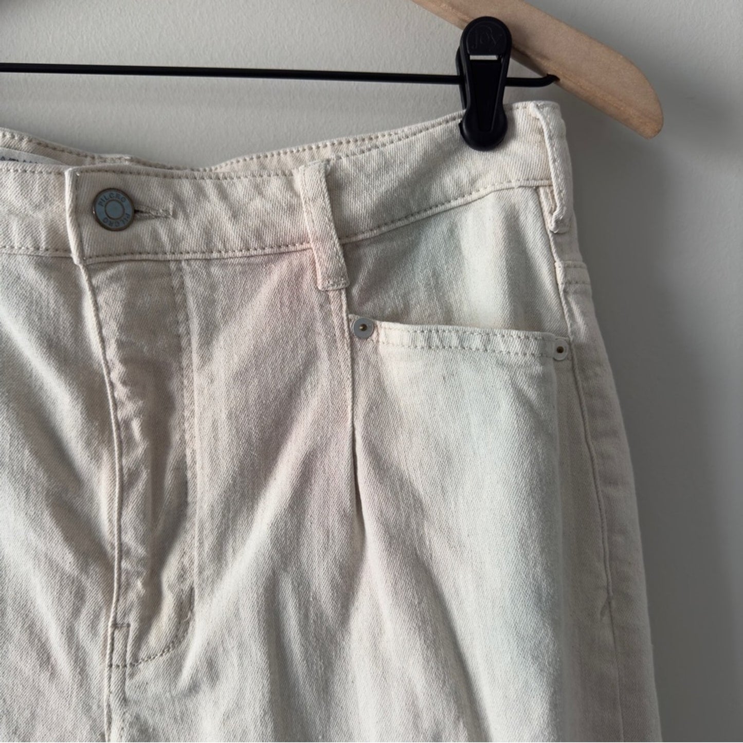 Pilcro and the Letterpress Anthropologie faded tie dye jeans mom baggy pleated