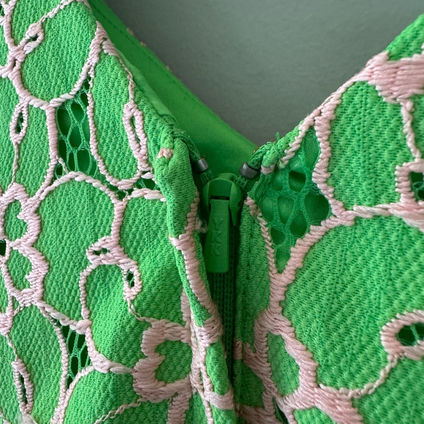 Lilly Pulitzer Green Floral Lace Mini Dress Mini A-Line Summer V-Neck Preppy EUC