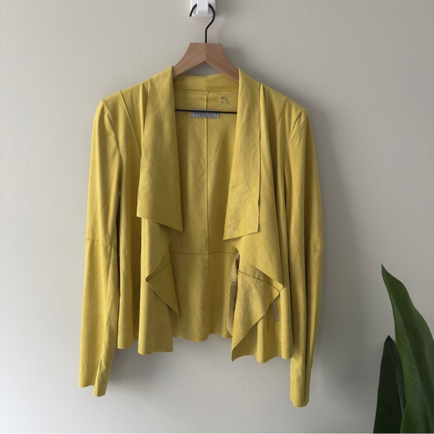 Bagatelle Faux Suede Yellow Open Front Jacket Long Sleeve Front Zipper Pockets M