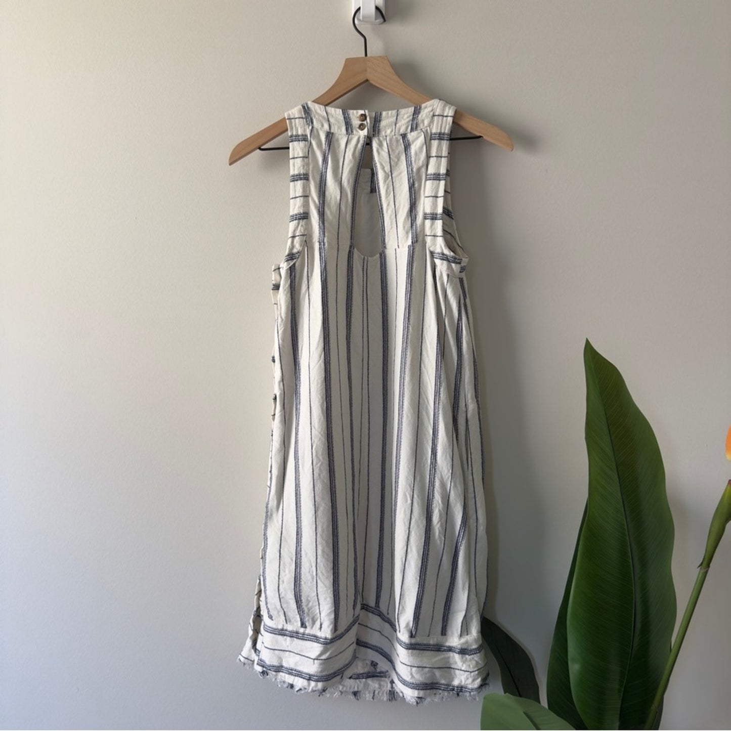 Anthropologie Akemi + Kin White Navy Striped Shift Dress Mini Fringe Hem buttons