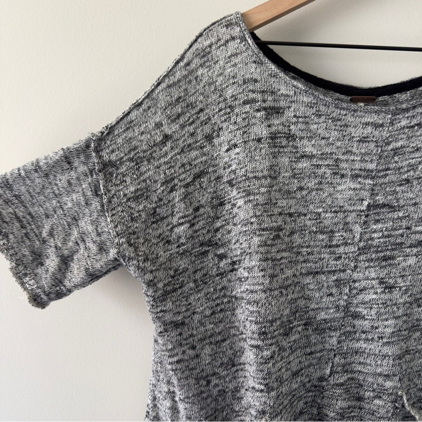 Free People Melange Knit High Low Top Short Sleeve Slit Gray White Oversized EUC