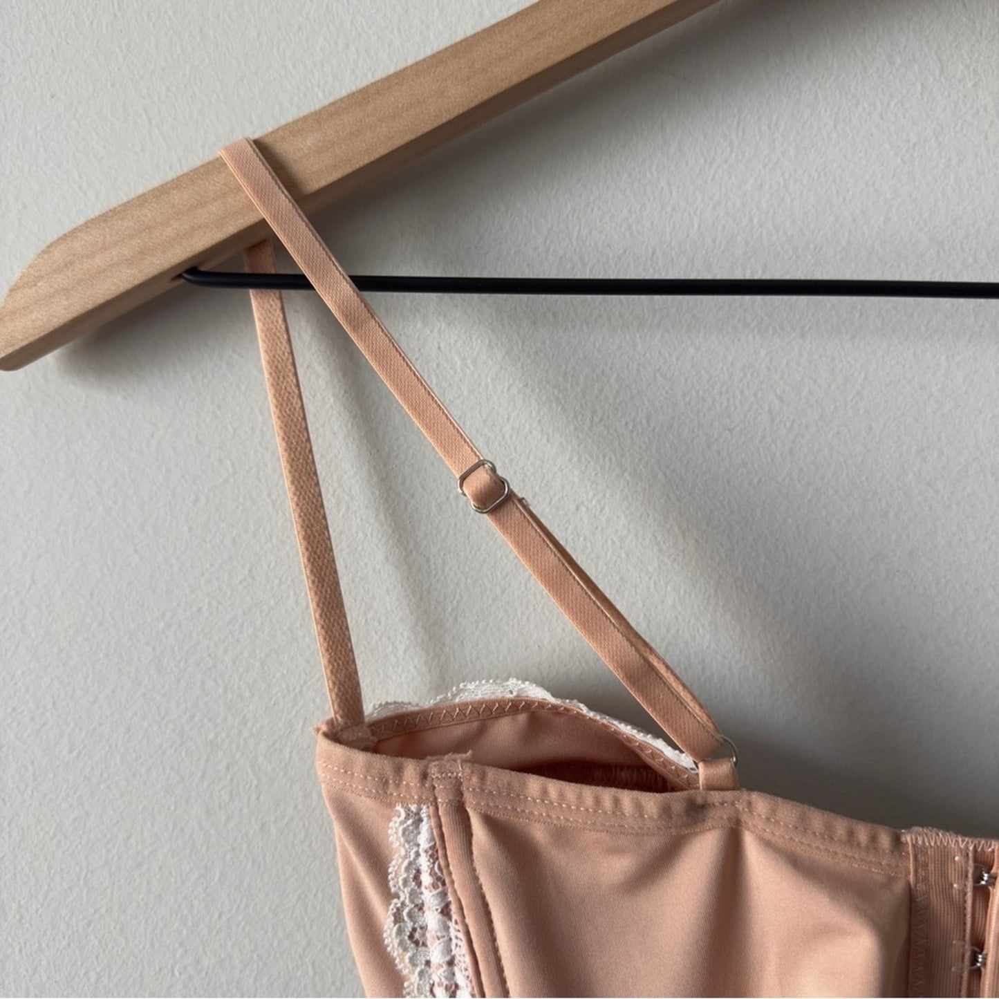 Forever 21 Lace Bustier Pink White Corset Top Adjustable Spaghetti Strap Sexy S