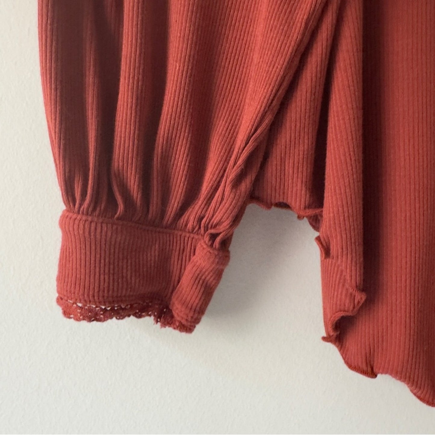 Free People Shimmy Shake Top Oversized Rust Long Sleeve Blouse scalloped hem EUC