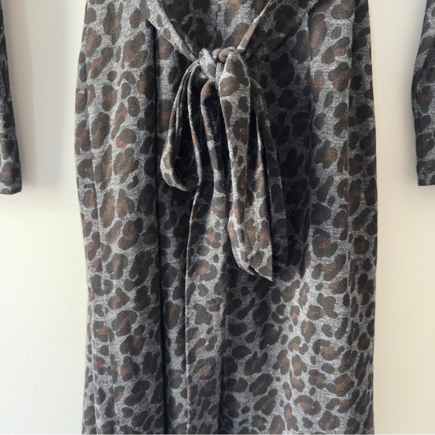 Ann Taylor Leopard Print Gray Wrap Tie Dress with Long Sleeves stretch lined NWT