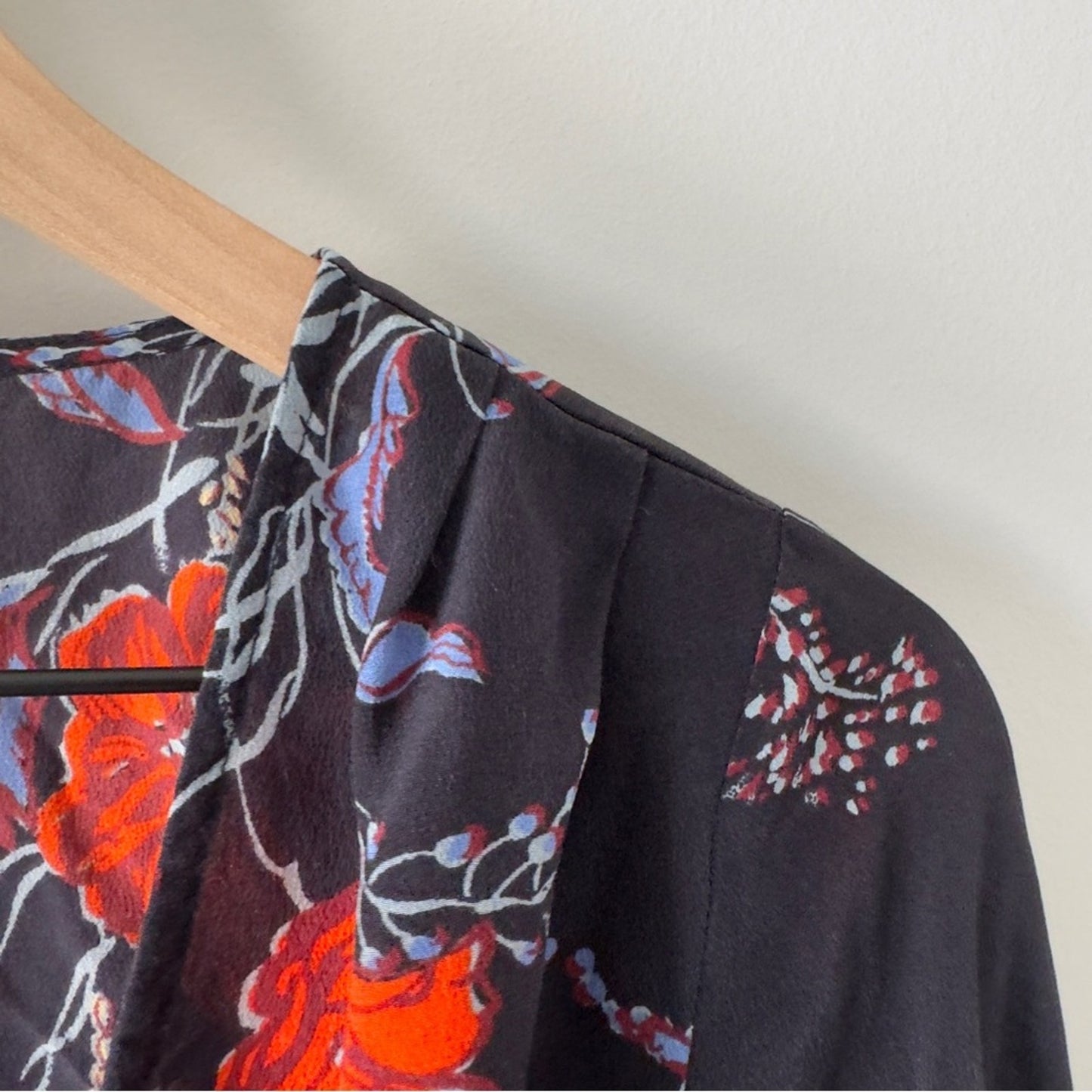 Madewell 100% Silk Wrap Top snaps smocked cuff sleeve tie floral lightweight XXS