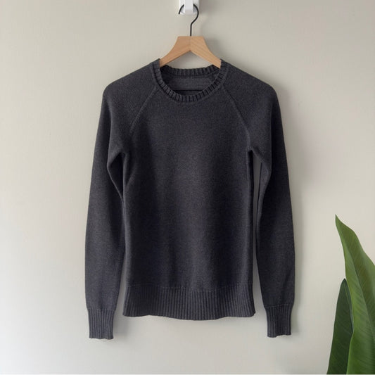Lululemon Still Lotus Sweater *Reversible in Heathered Black /Heathered Titanium