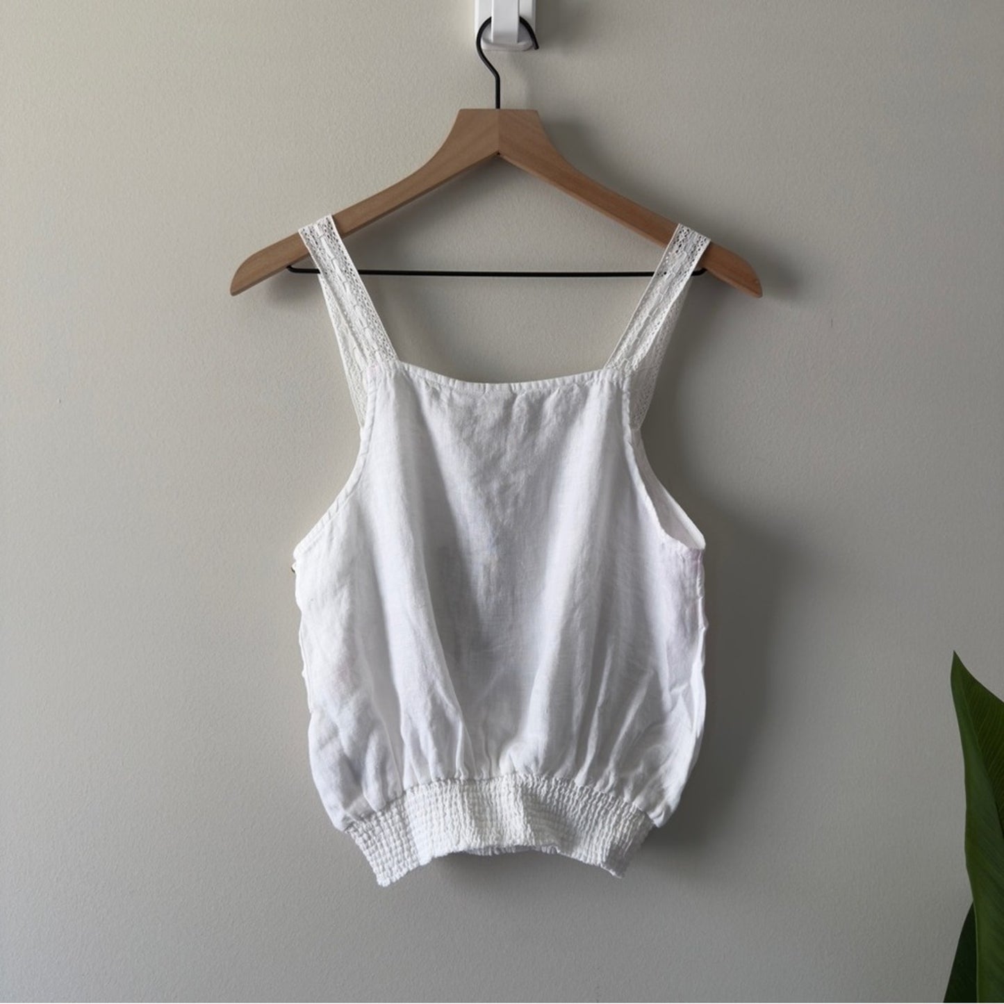 Joie 100% Linen White Smocked Waist Tank Top Sleeveless lace straps button side