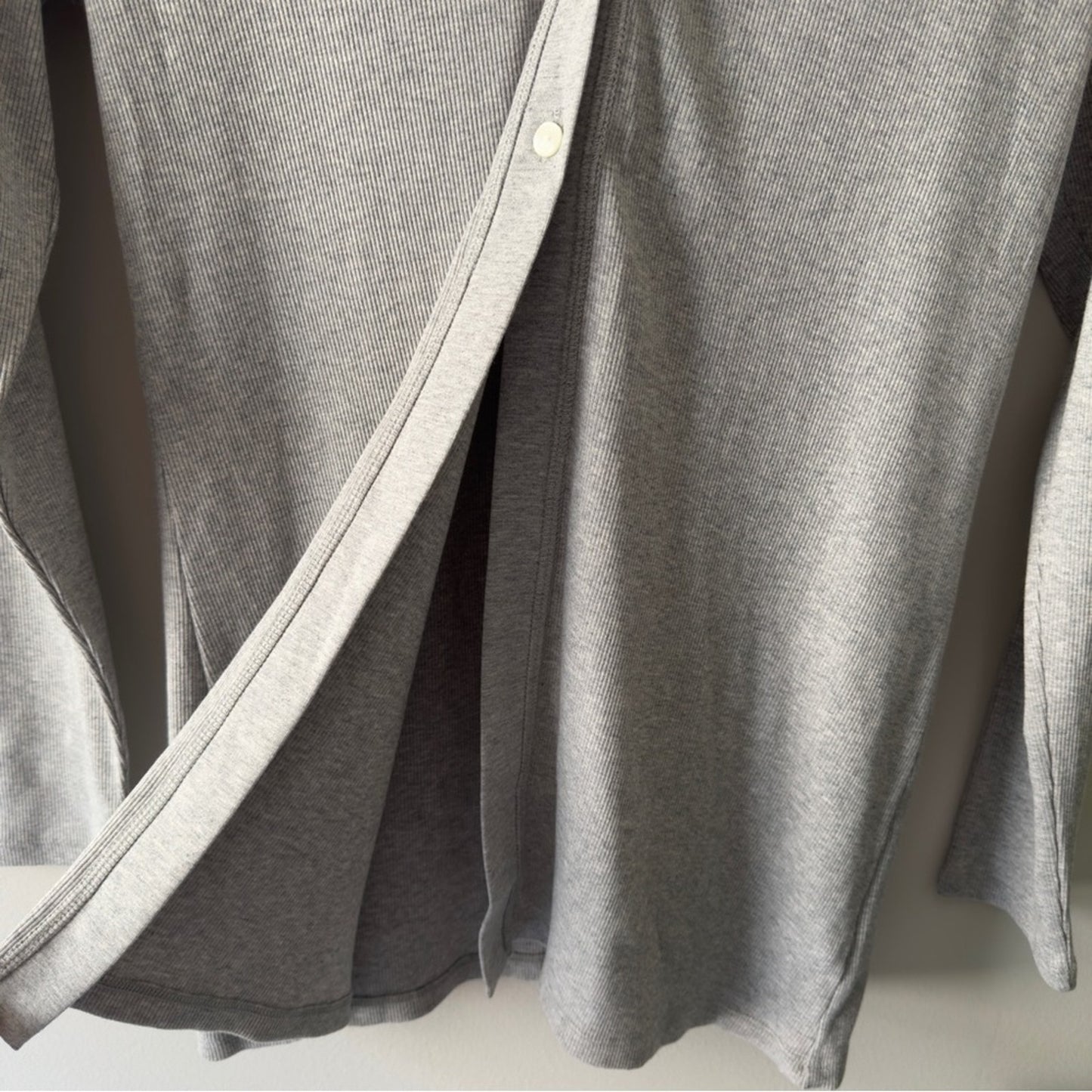 Elie Tahari Gray Long Sleeve Cardigan Half Button Front Minimalist Ribbed Solid