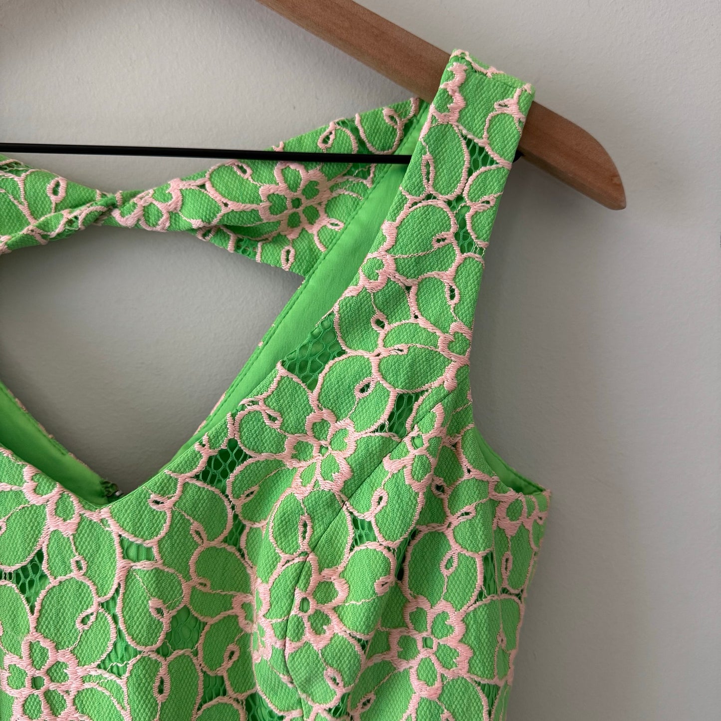 Lilly Pulitzer Green Floral Lace Mini Dress Mini A-Line Summer V-Neck Preppy EUC