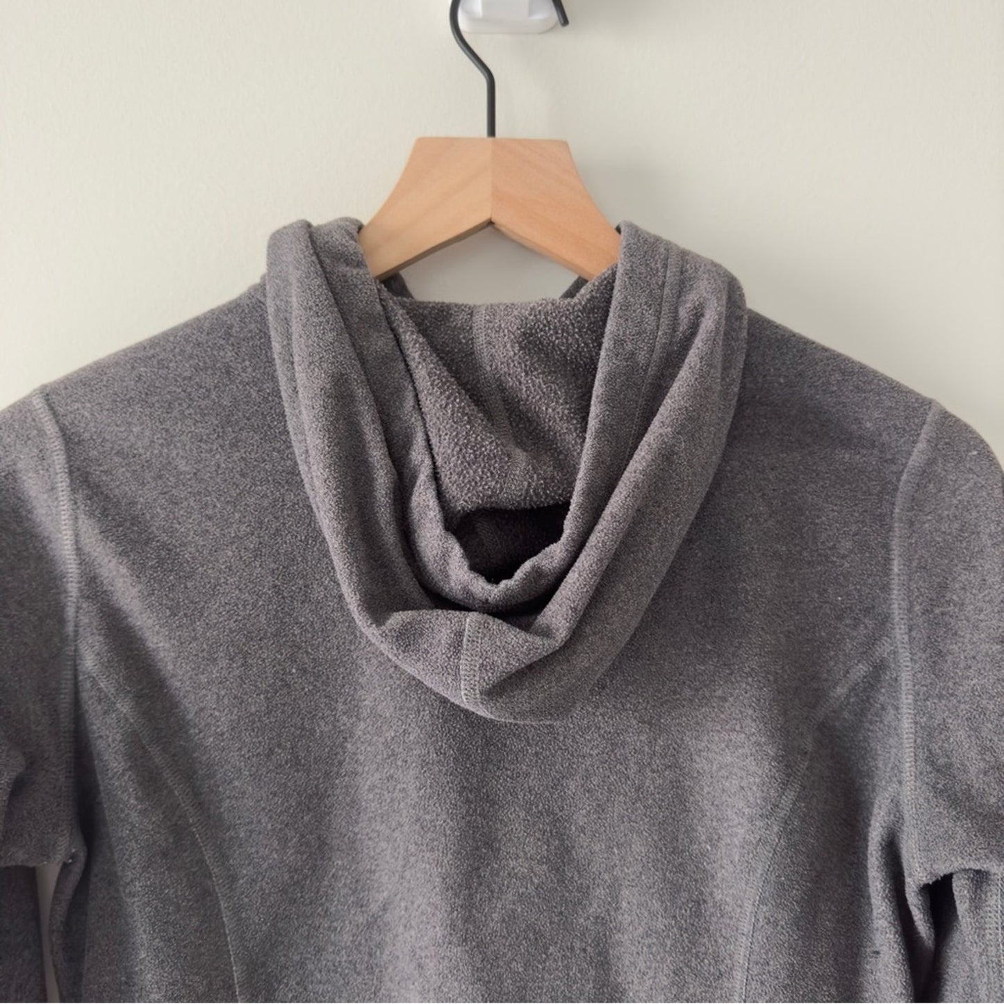 The North Face Gray Fleece Hoodie Jacket Full Zip Long Sleeve Pockets Drawstring