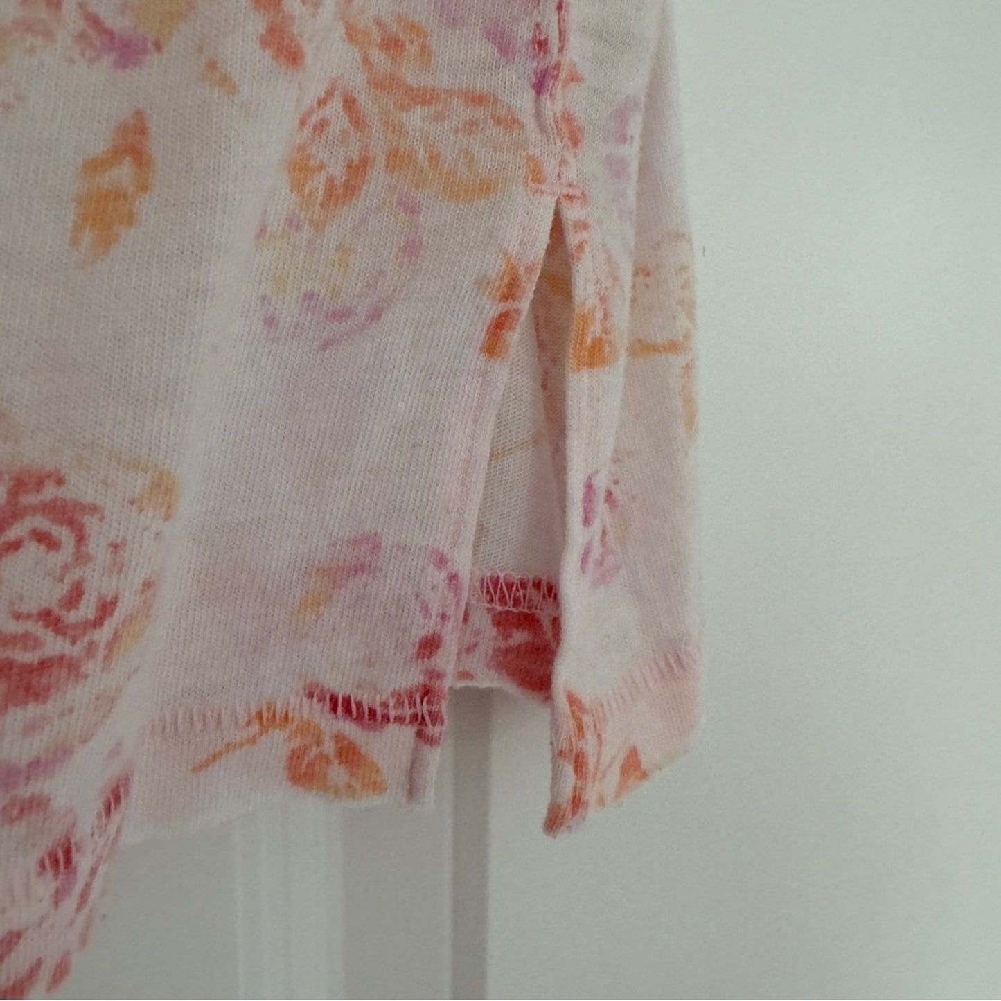 Free People Tourist Tee Floral Short Sleeve T-Shirt Top Crew Neck Slit Hem Light