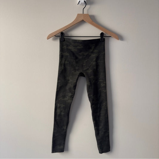 SPANX Camouflage Leggings Stretchy Bottoms olive green gray Athleisure athletic