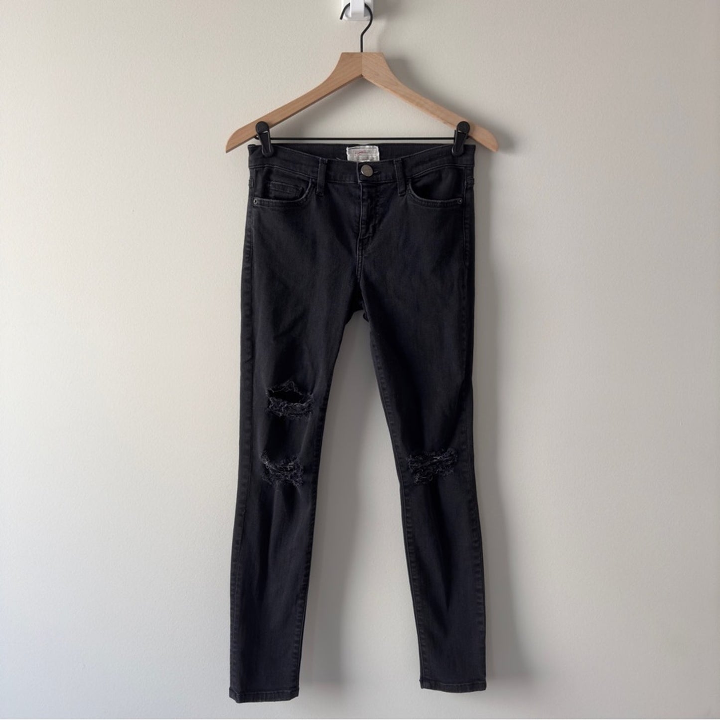 Current/Elliott The Stiletto Jeans in Jet Black Destroy Skinny Distressed crop