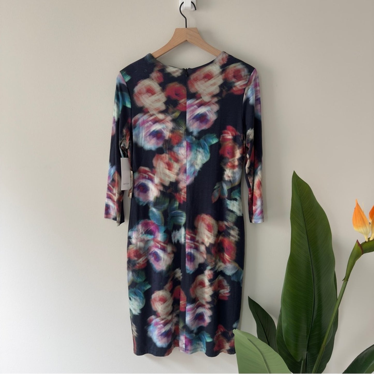 Karen Kane Avant Garden Abstract Dress Floral Sheath Dress 3/4 Sleeve Crew Neck