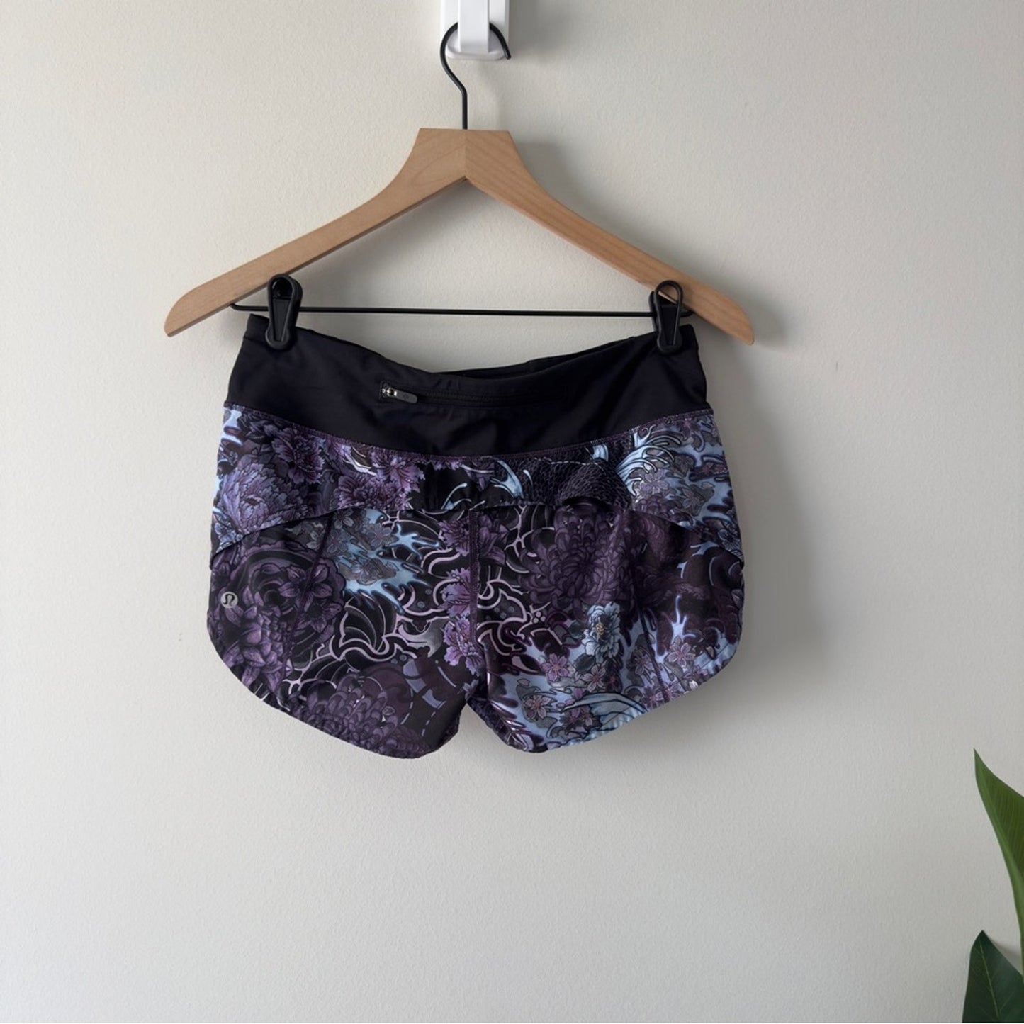 Lululemon Speed Up Short *Long 4" in Memoir Multi Purple / Black athletic Shorts