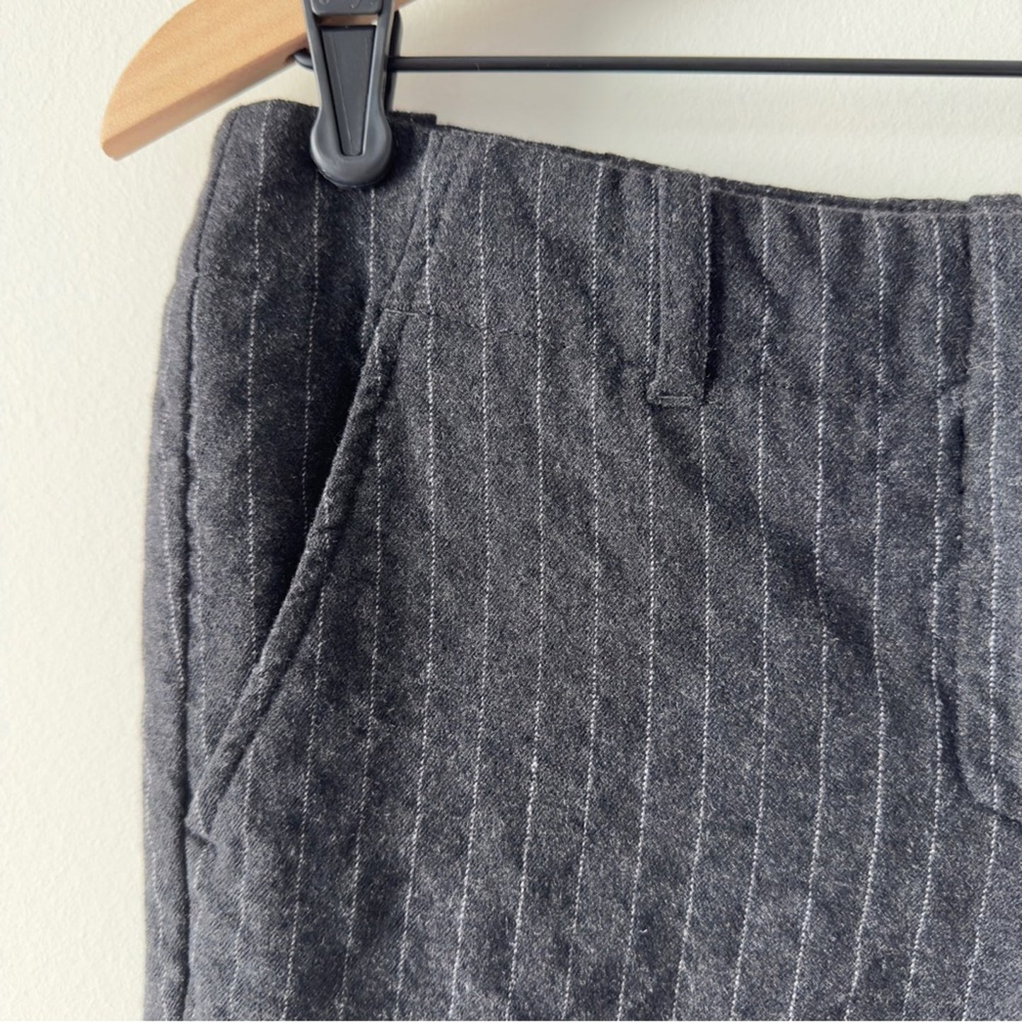 Theory Wool Pinstripe Pants Business Casual Pockets Belt loops zip hook and eye