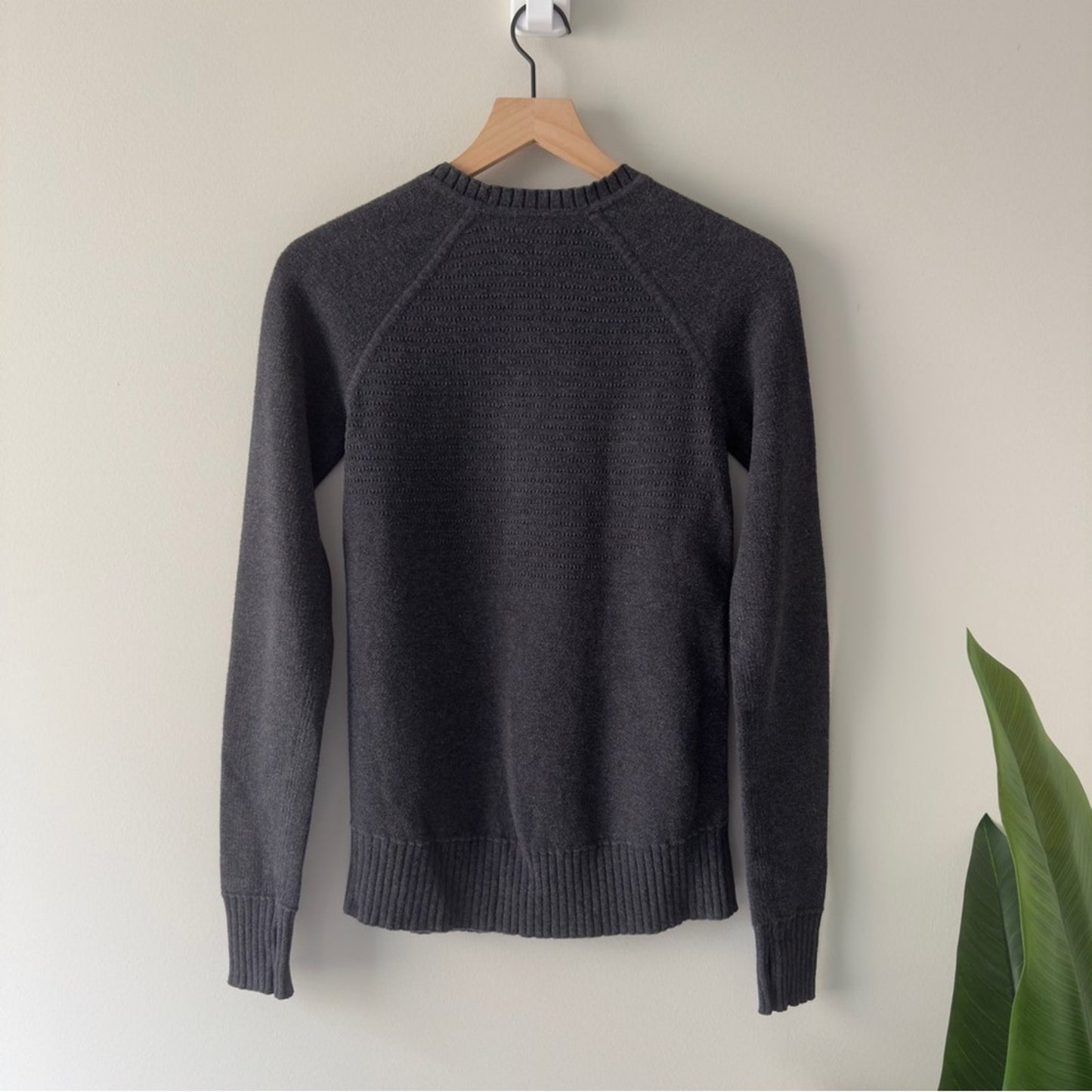 Lululemon Still Lotus Sweater *Reversible in Heathered Black /Heathered Titanium