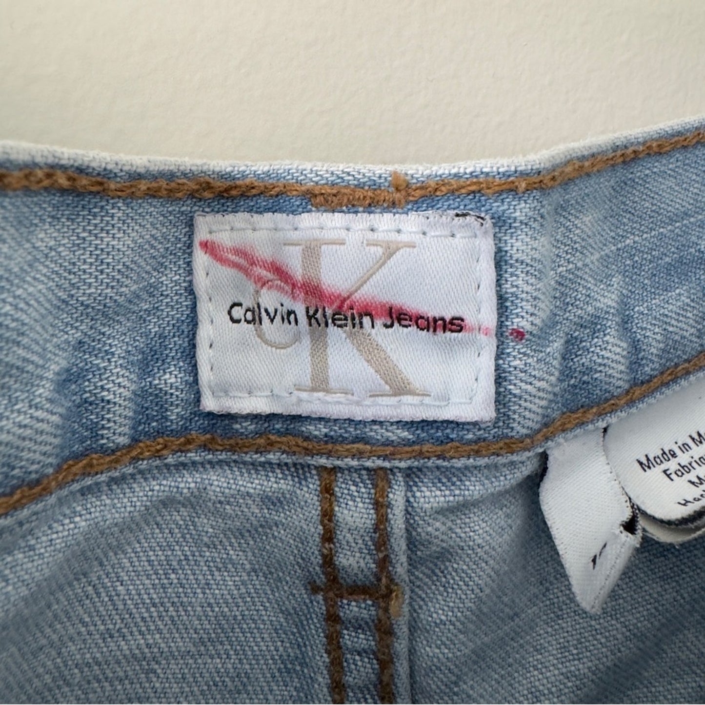 Vintage Y2K Calvin Klein Easy Fit 5-Pocket Short Light Blue Jean Shorts Denim 16