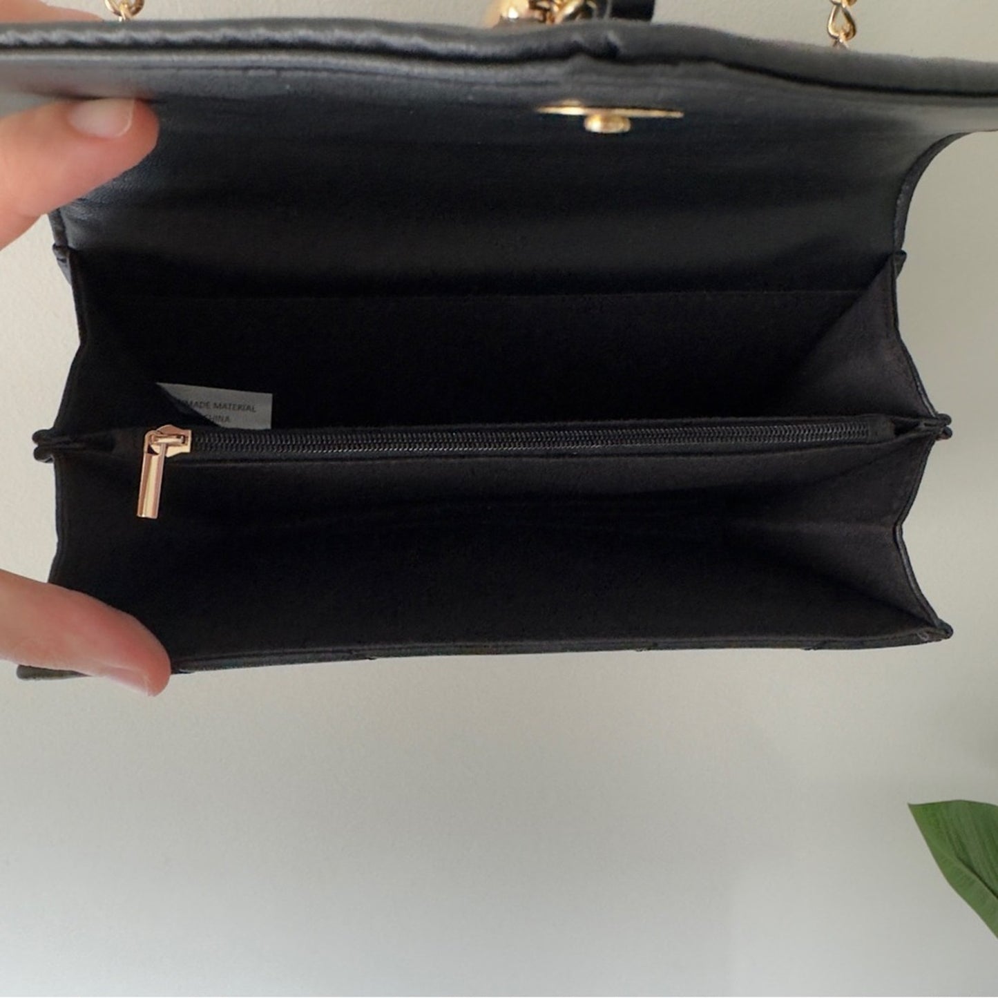 Black Quilted Shoulder Bag Gold Adjustable Strap Tassel Accent Pockets Unbranded