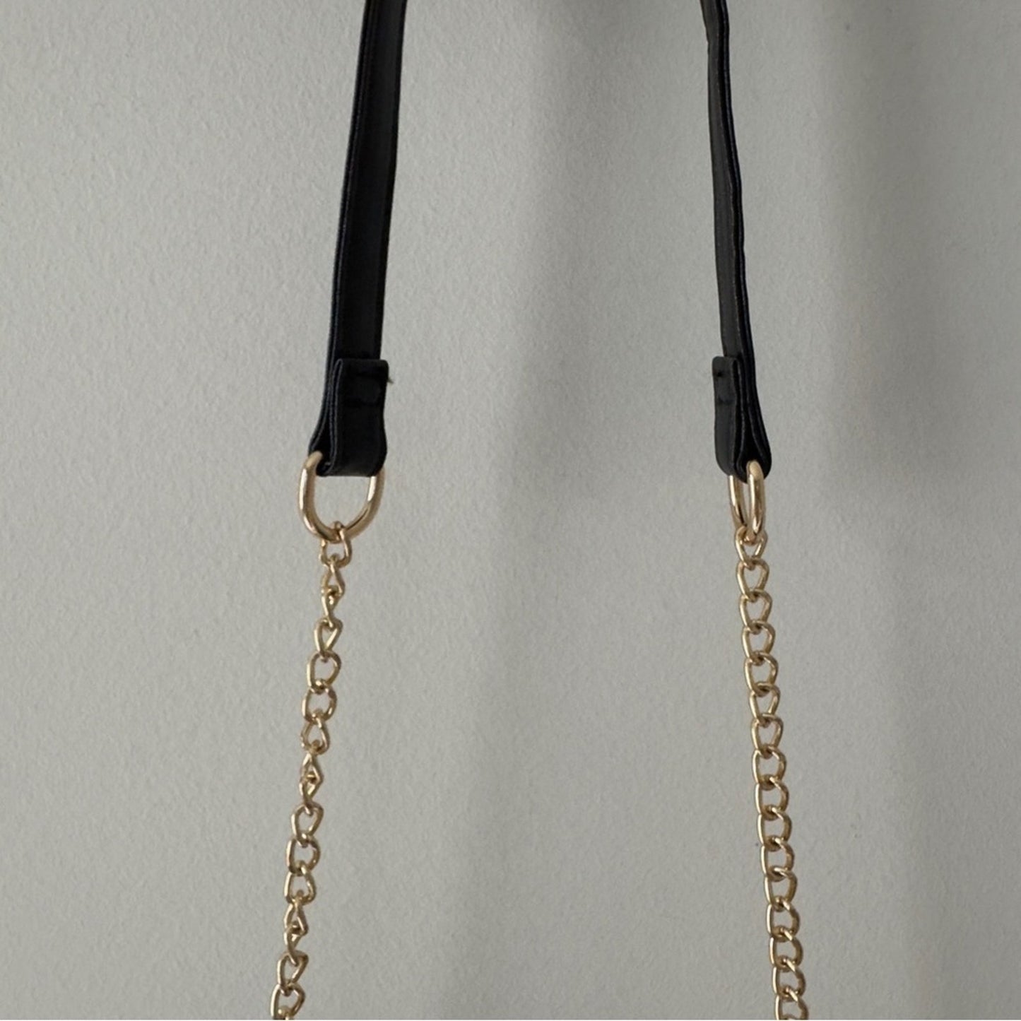 Black Quilted Shoulder Bag Gold Adjustable Strap Tassel Accent Pockets Unbranded