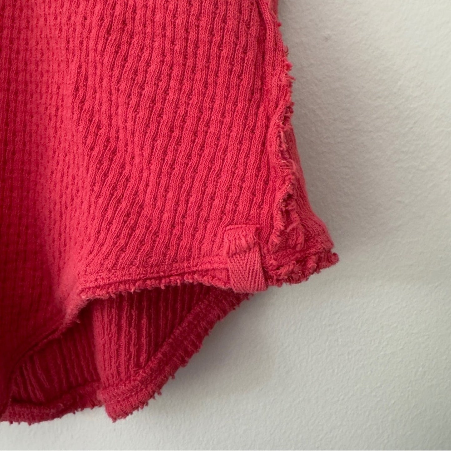 Free People We the Free Smocked Neck Short Sleeve Top Textured Knit Raw Hem EUC