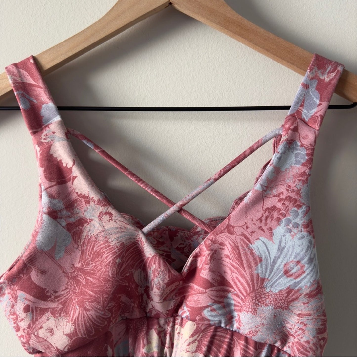 Anthropologie Daily Practice Pink Floral Scalloped scoop neck Sports Bra stretch