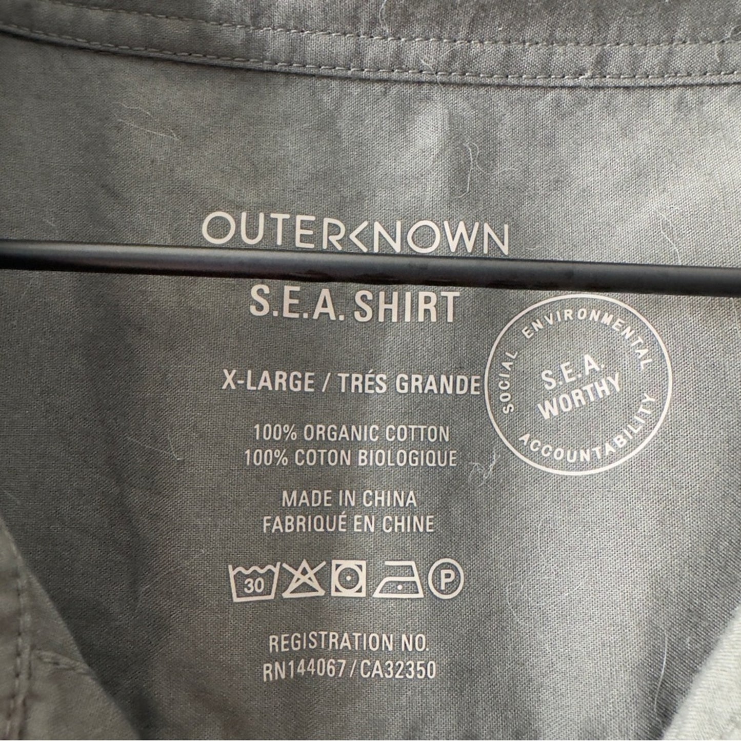 Outerknown S.E.A. Shirt 100% Organic Cotton
Long Sleeve Button-Down Shirt EUC