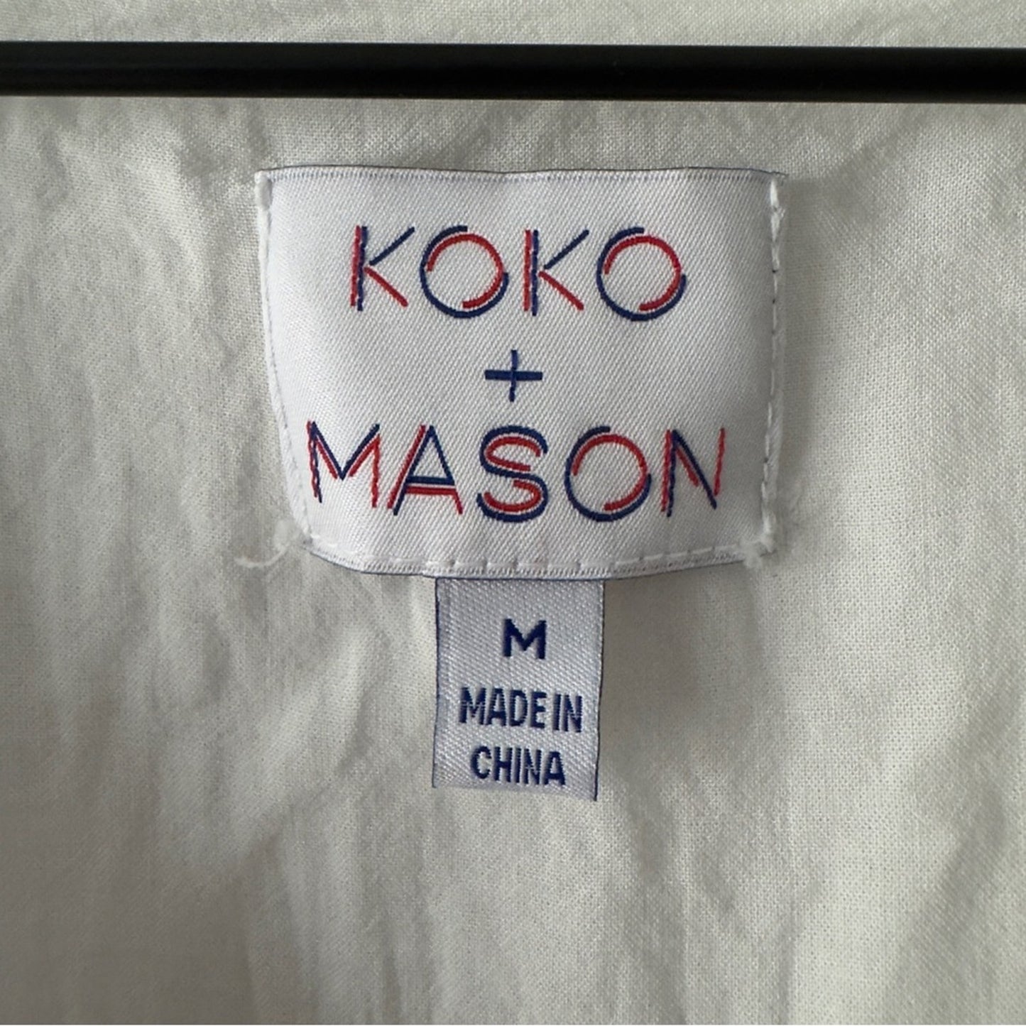 Koko + Mason White Cropped Wrap Top 3/4 sleeve snap v-neck crop tie bow solid M