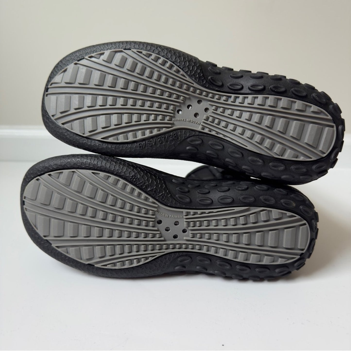 Sea-Doo Neoprene Water Boots Black Unisex Men’s 6 / Women’s 8 Jet Ski Ocean NIB