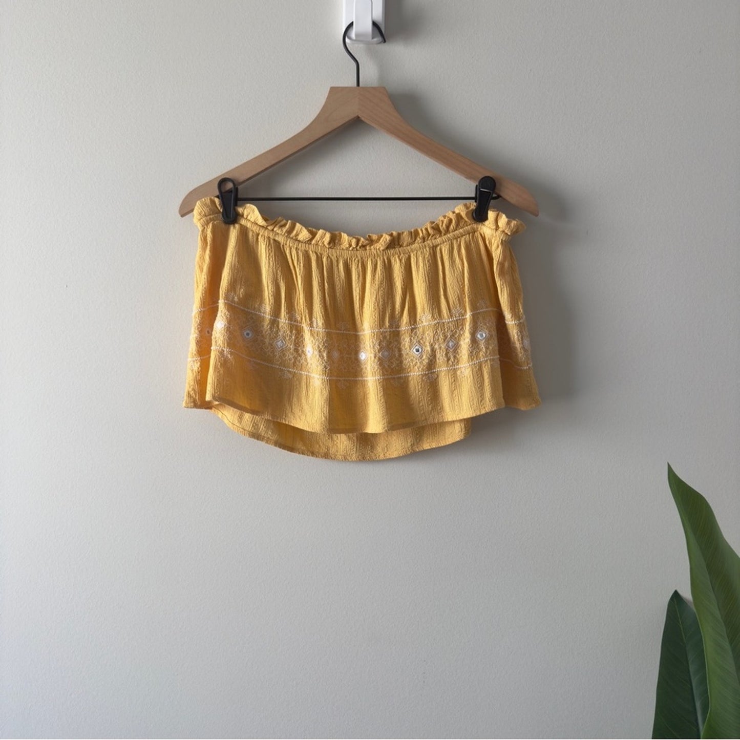 American Eagle Outfitters Strapless Crop Top Yellow White Smocked Tube Top Crop